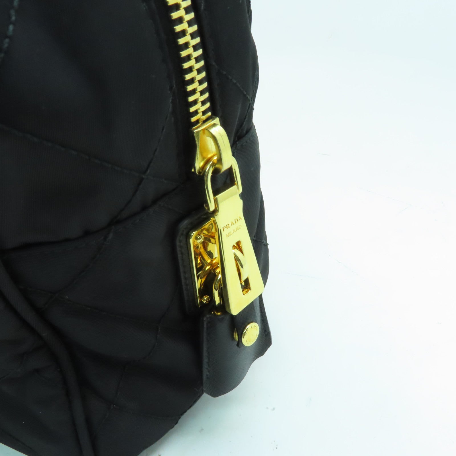 PRADA 尼龍Tessuto Impuntu金扣鏈帶肩背袋黒色