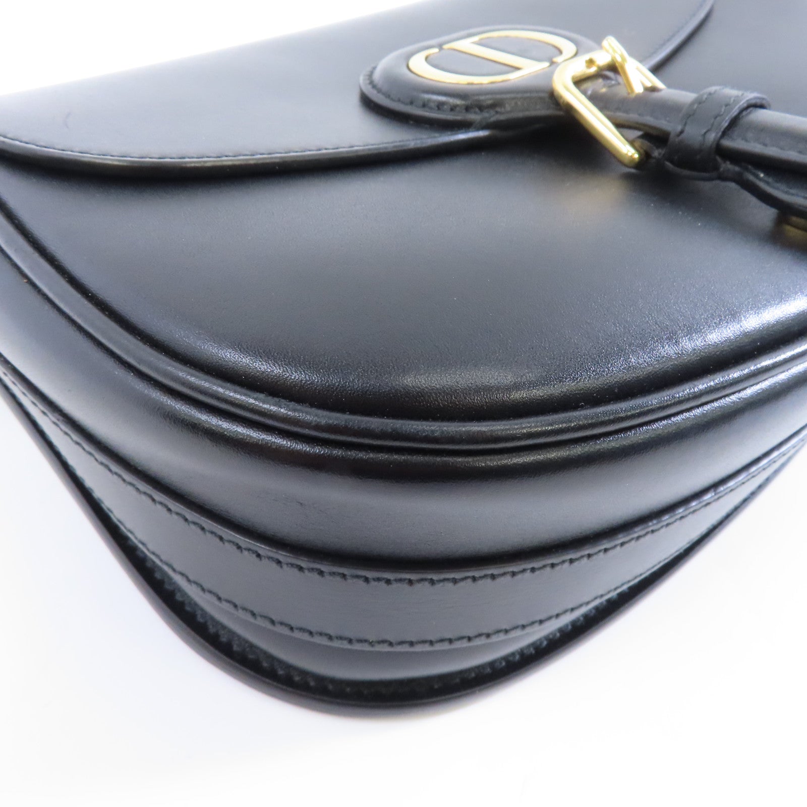 Dior 牛皮皮革Bobby Bag Medium金扣肩背袋黑色