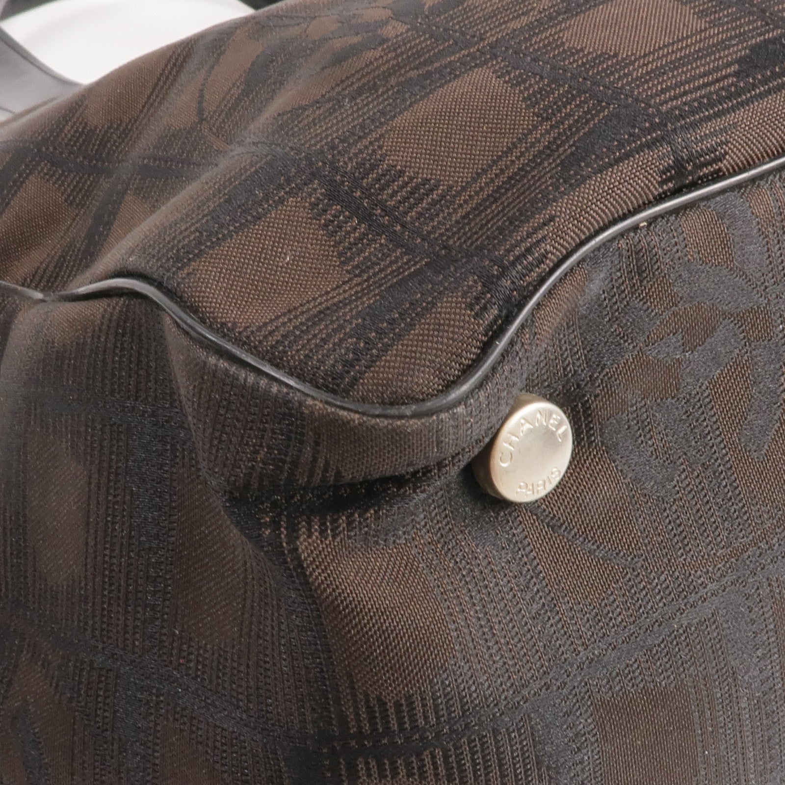 CHANEL 尼龍New Travel Line肩背袋