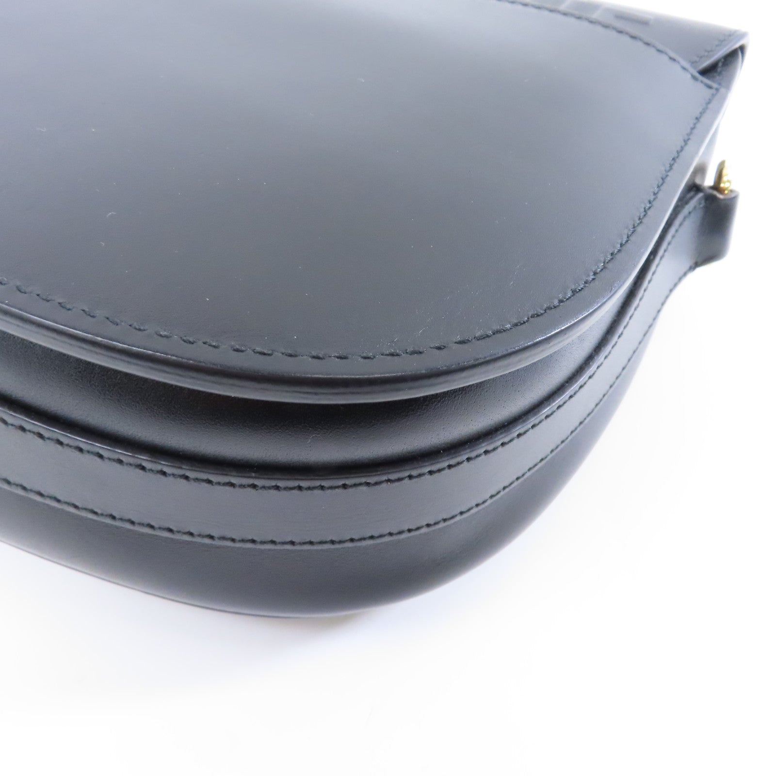 Dior 牛皮皮革Bobby Bag Medium金扣肩背袋黑色