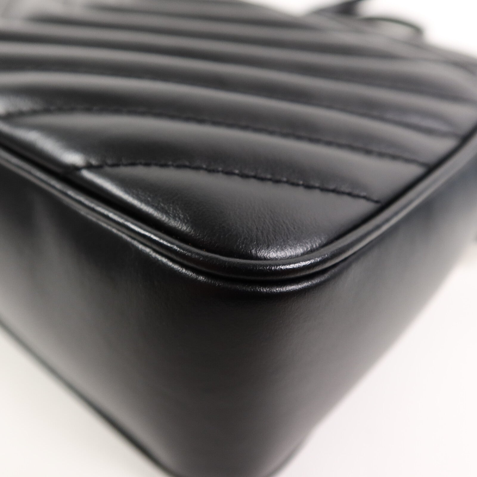 YVES SAINT LAURENT 牛皮皮革Lou Camera Bag肩背袋