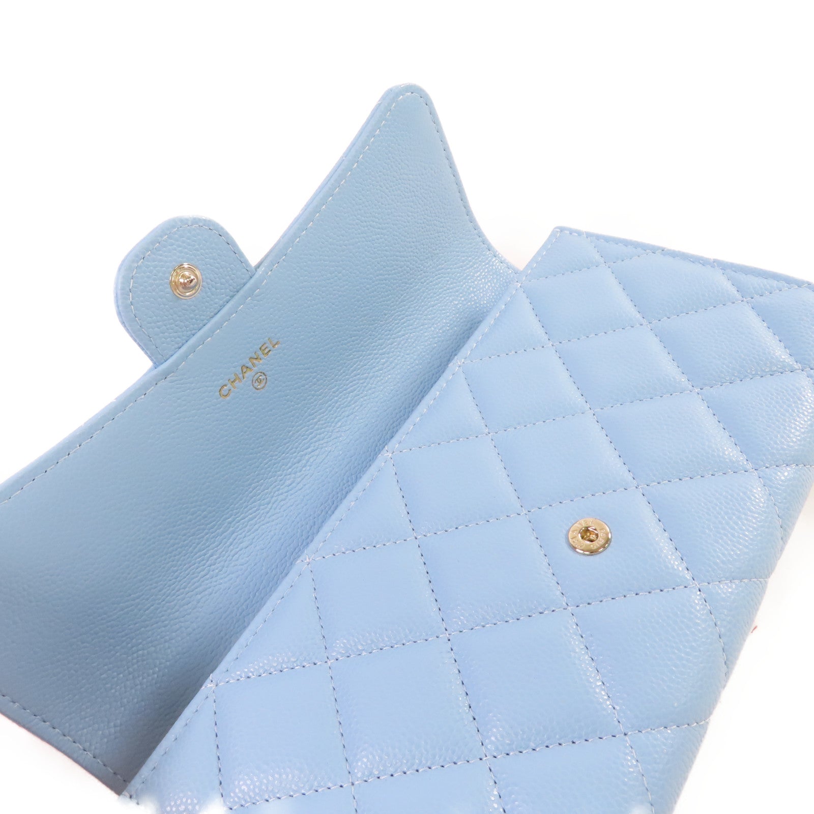 CHANEL 菱格Caviar皮革Classic Long Flap Wallet金扣長錢包淺藍色