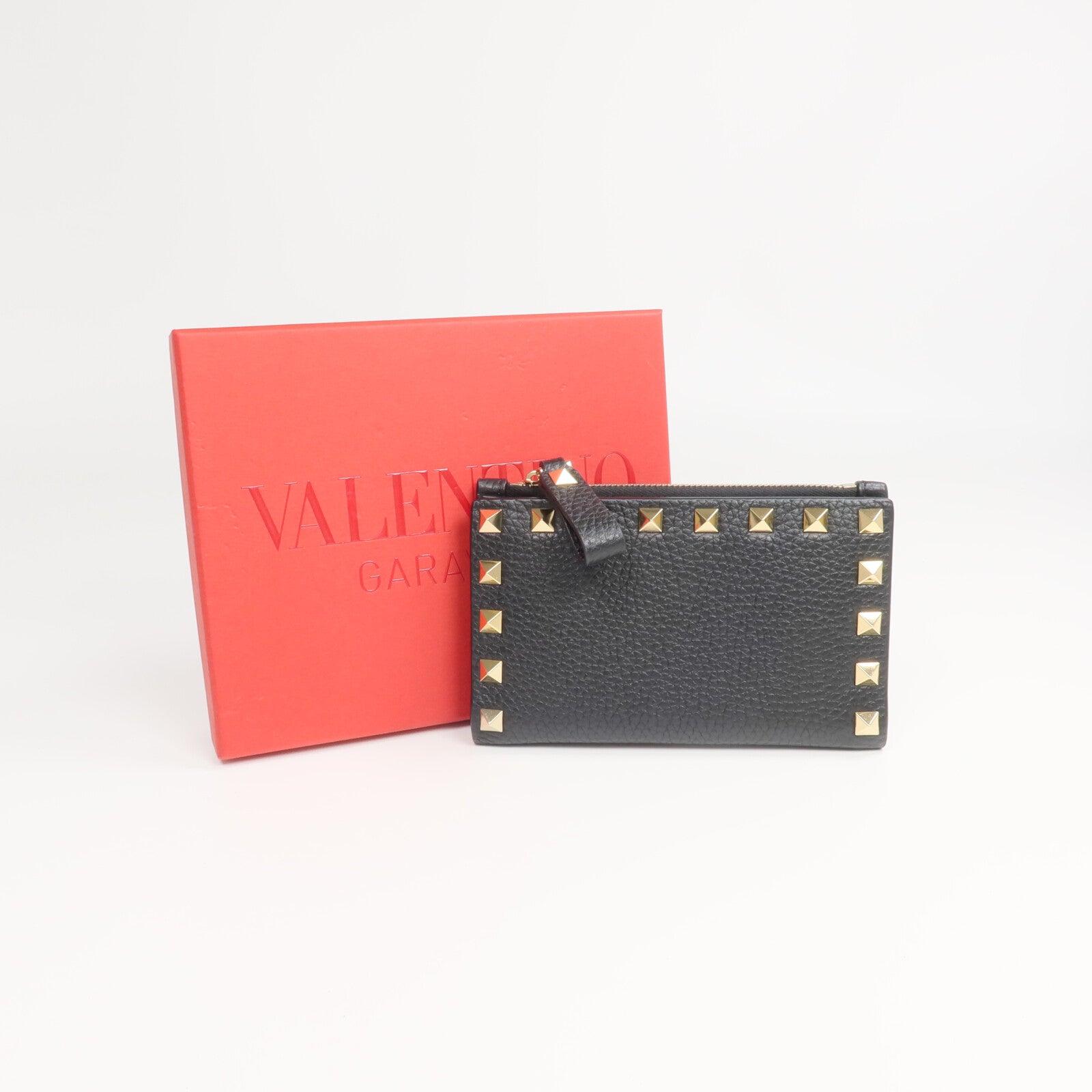 Valentino 牛皮皮革Rockstud Zipped Card Holder卡片套