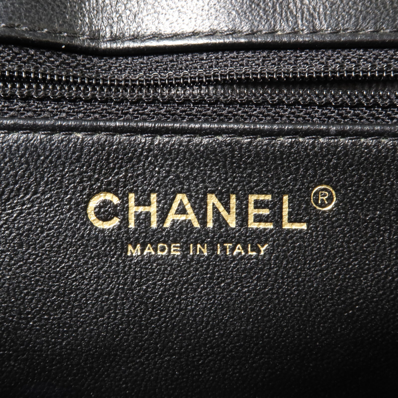 CHANEL 牛皮皮革Chain Backpack鏈帶背包