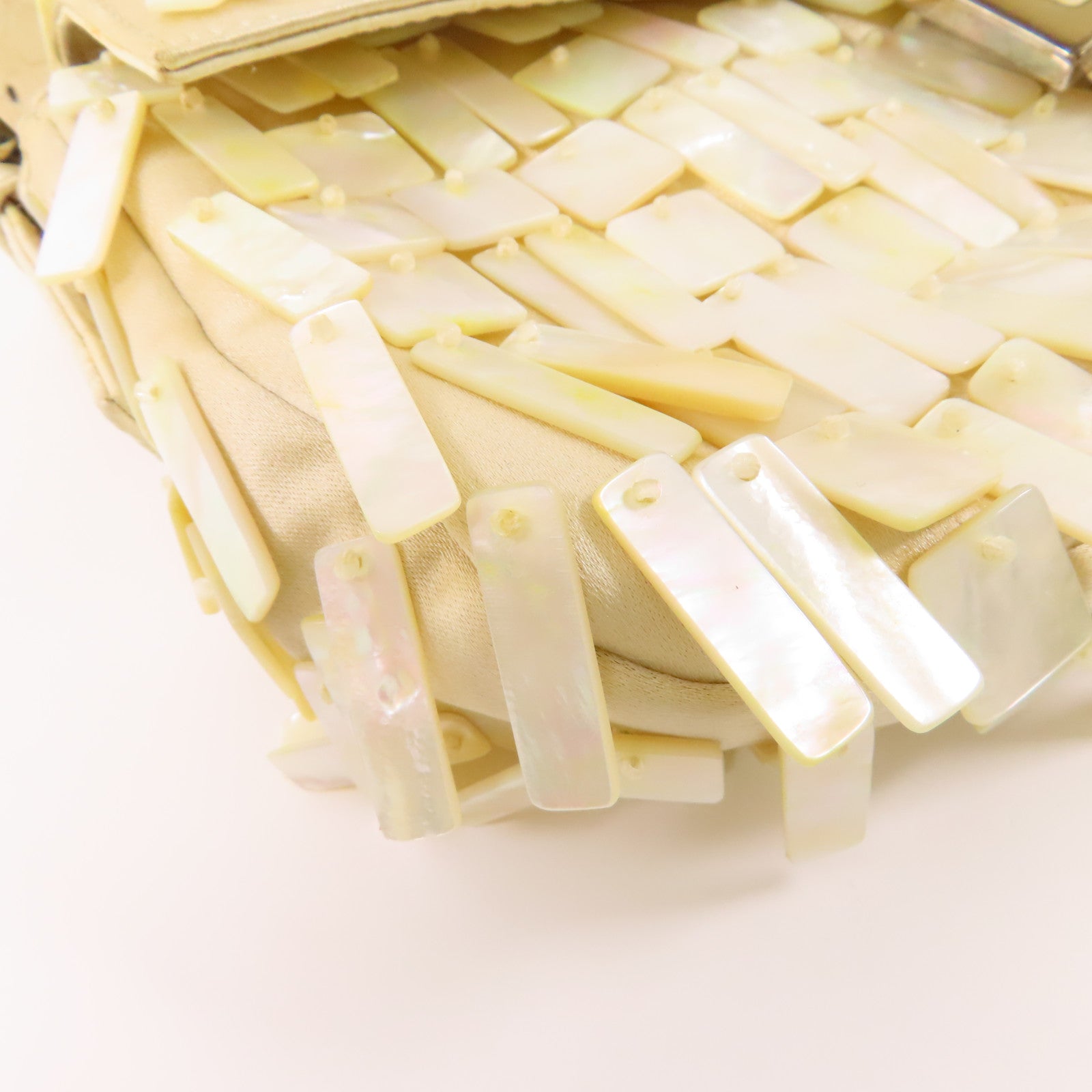FENDI 絲綢Baguette Pearl銀扣肩背袋
