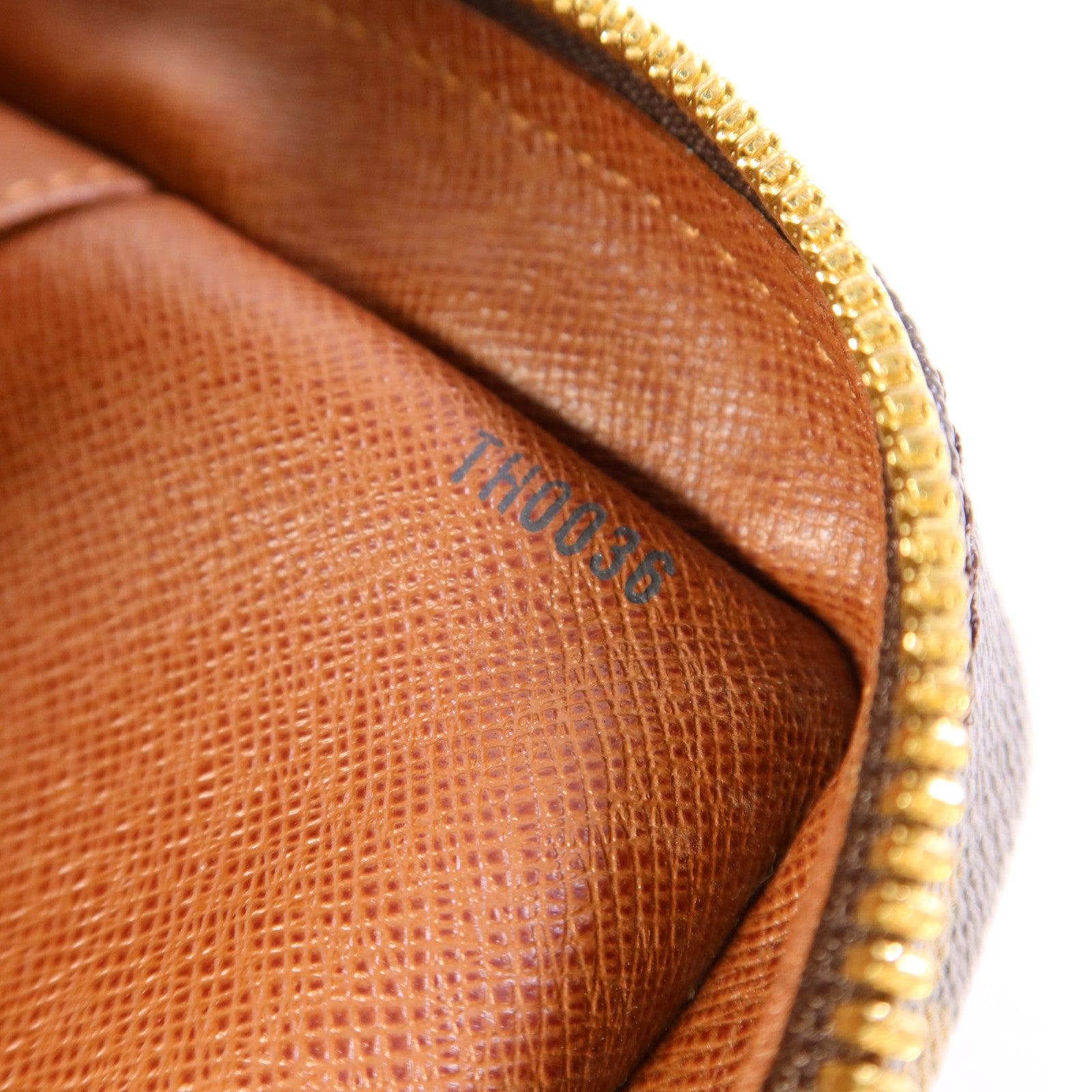 LOUIS VUITTON 【激減優惠】Monogram Porte Documents Voyage PM金扣手挽袋