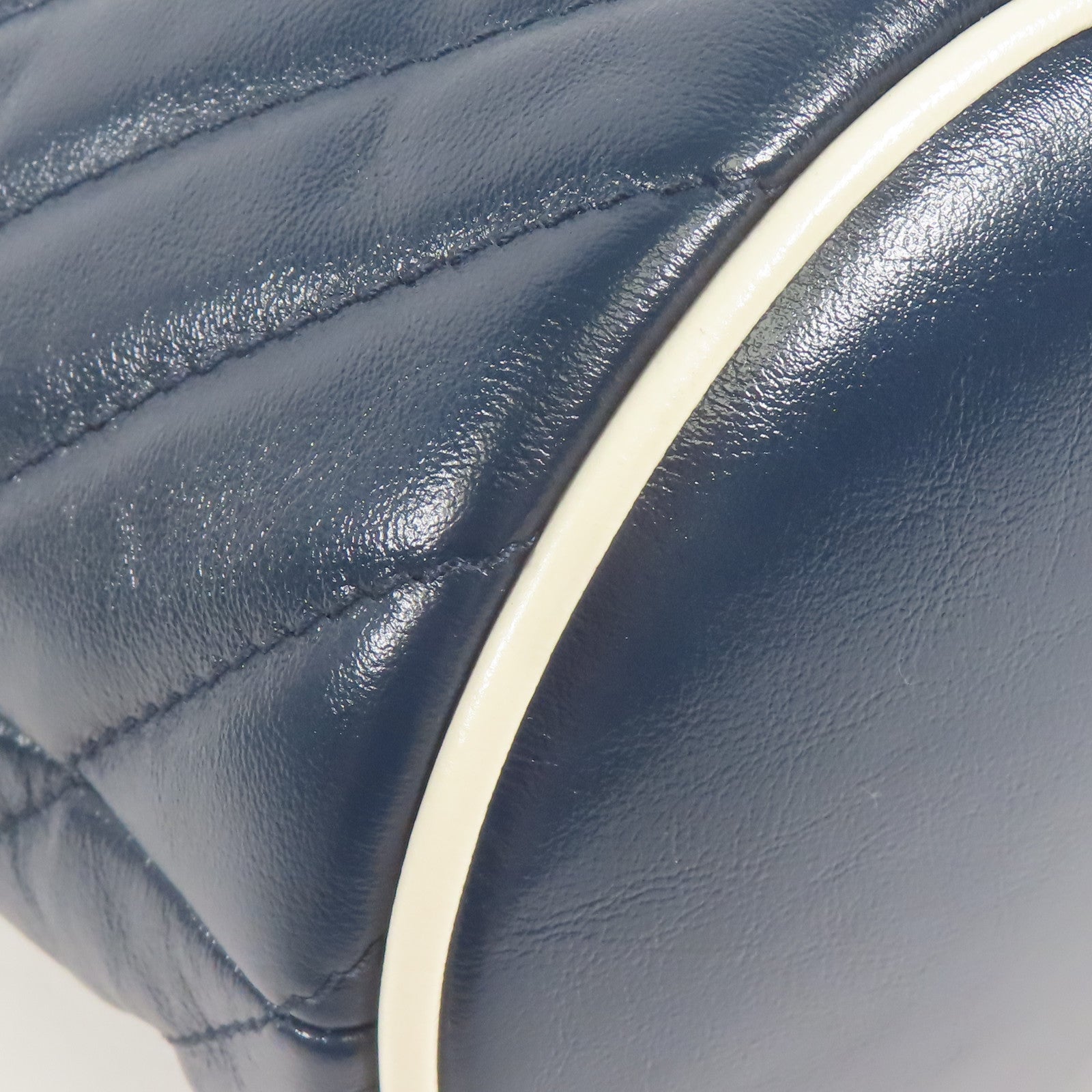 GUCCI 牛皮皮革GG Marmont Bucket銀扣鏈帶肩背袋