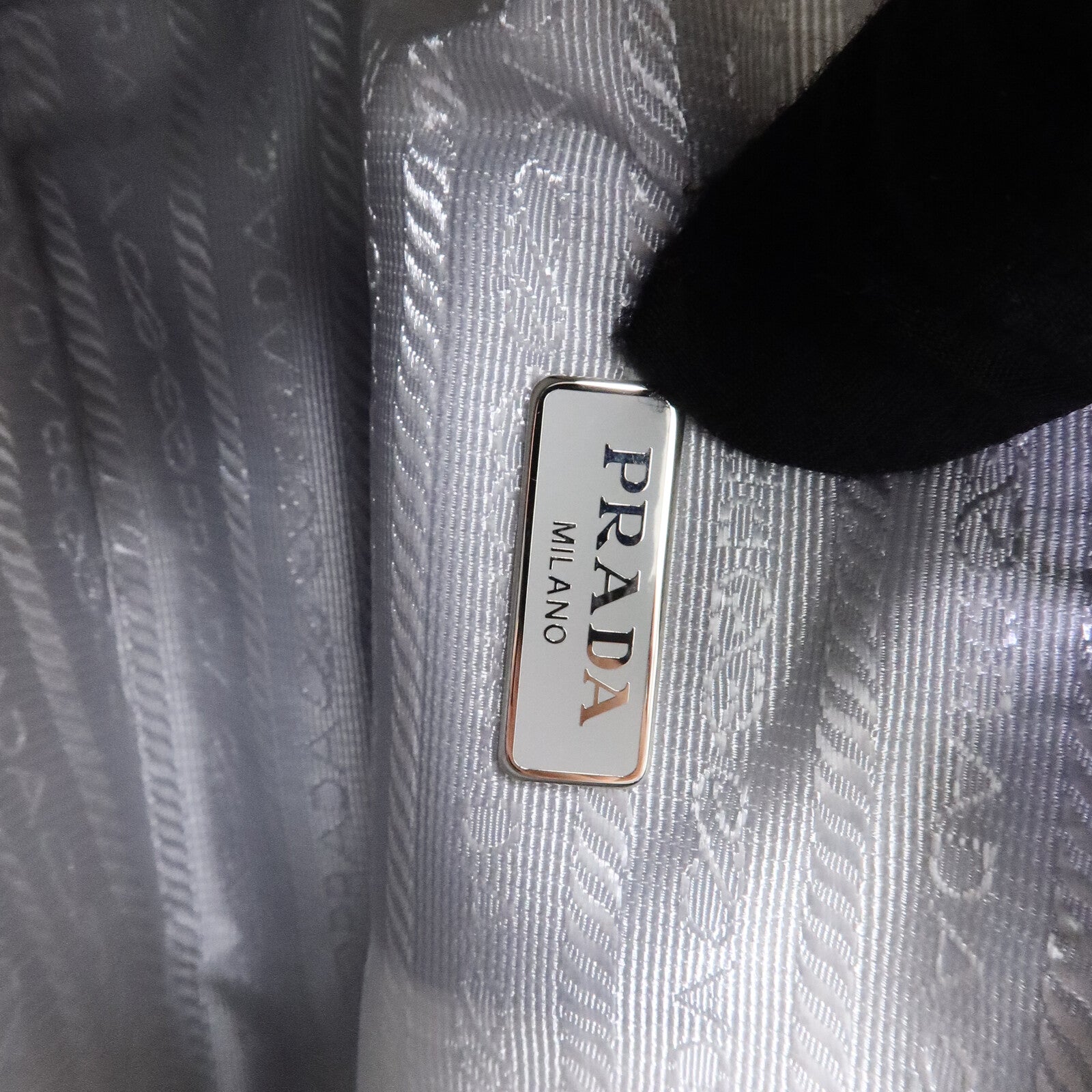 PRADA 尼龍Re-Edition 2000 Mini肩背袋