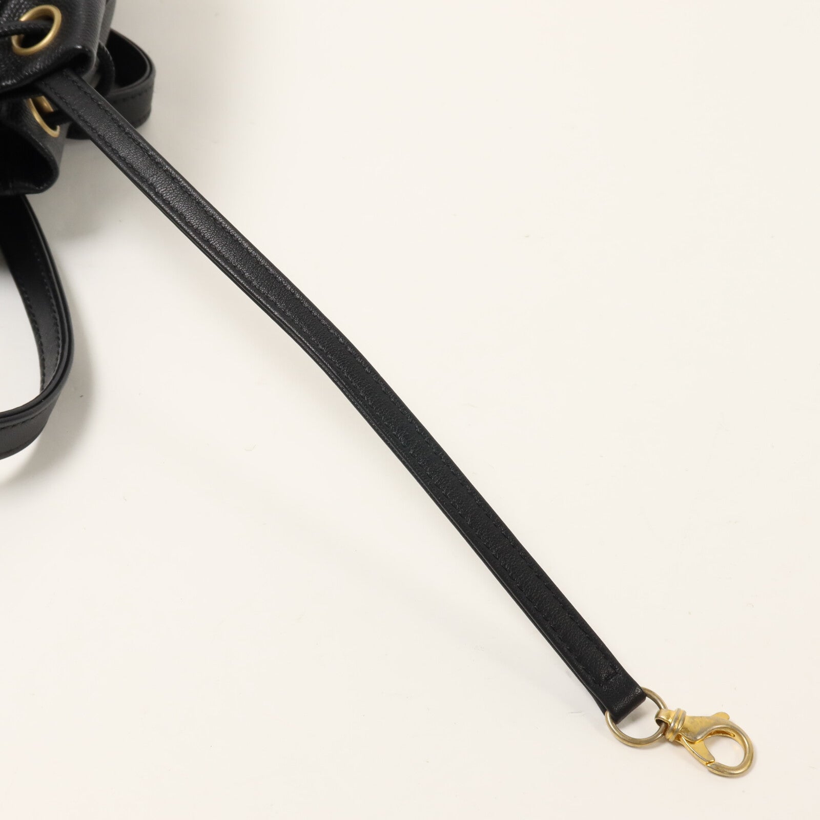 CHANEL 牛皮皮革Chain Backpack鏈帶背包