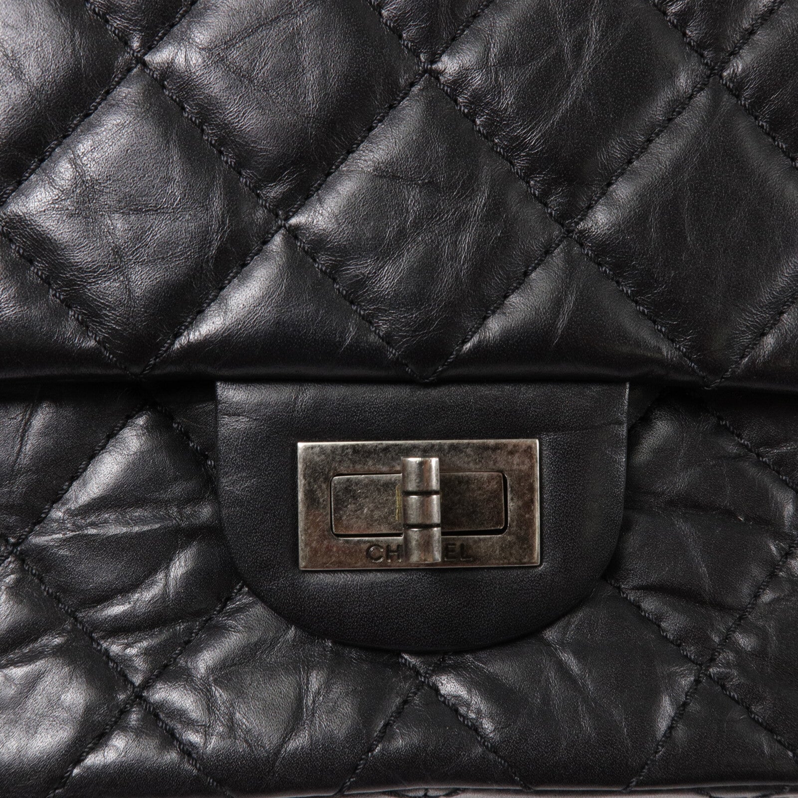 CHANEL 牛皮皮革2.55 Medium鏈帶肩背袋