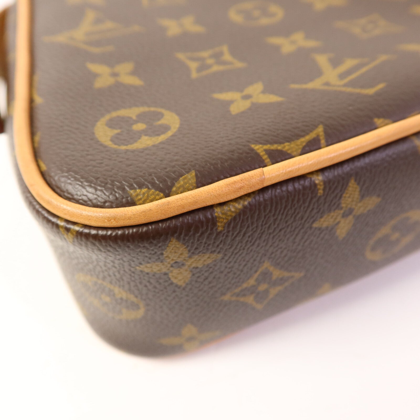 LOUIS VUITTON Monogram Game On Coeur金扣肩背袋棕色