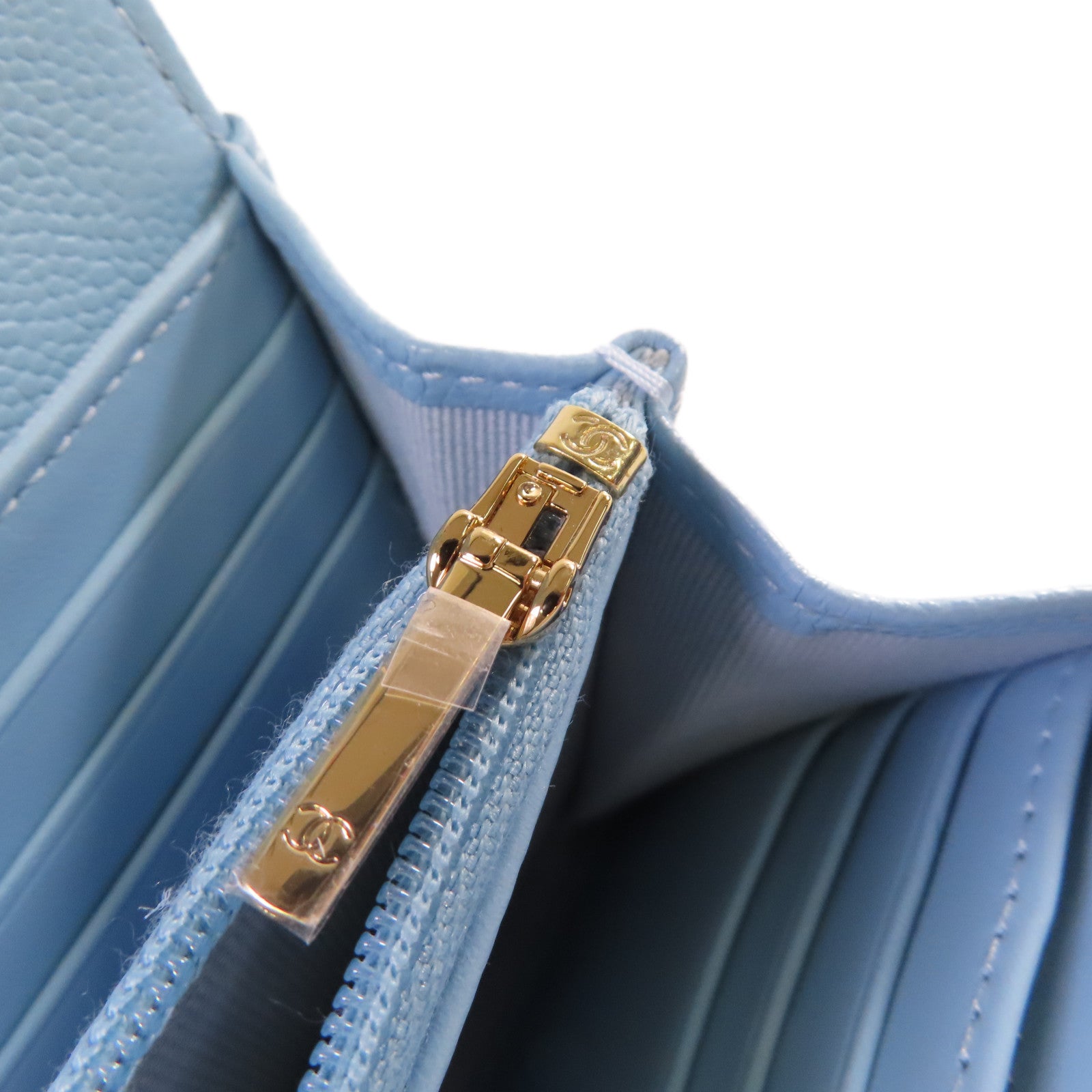 CHANEL 菱格Caviar皮革Classic Long Flap Wallet金扣長錢包淺藍色
