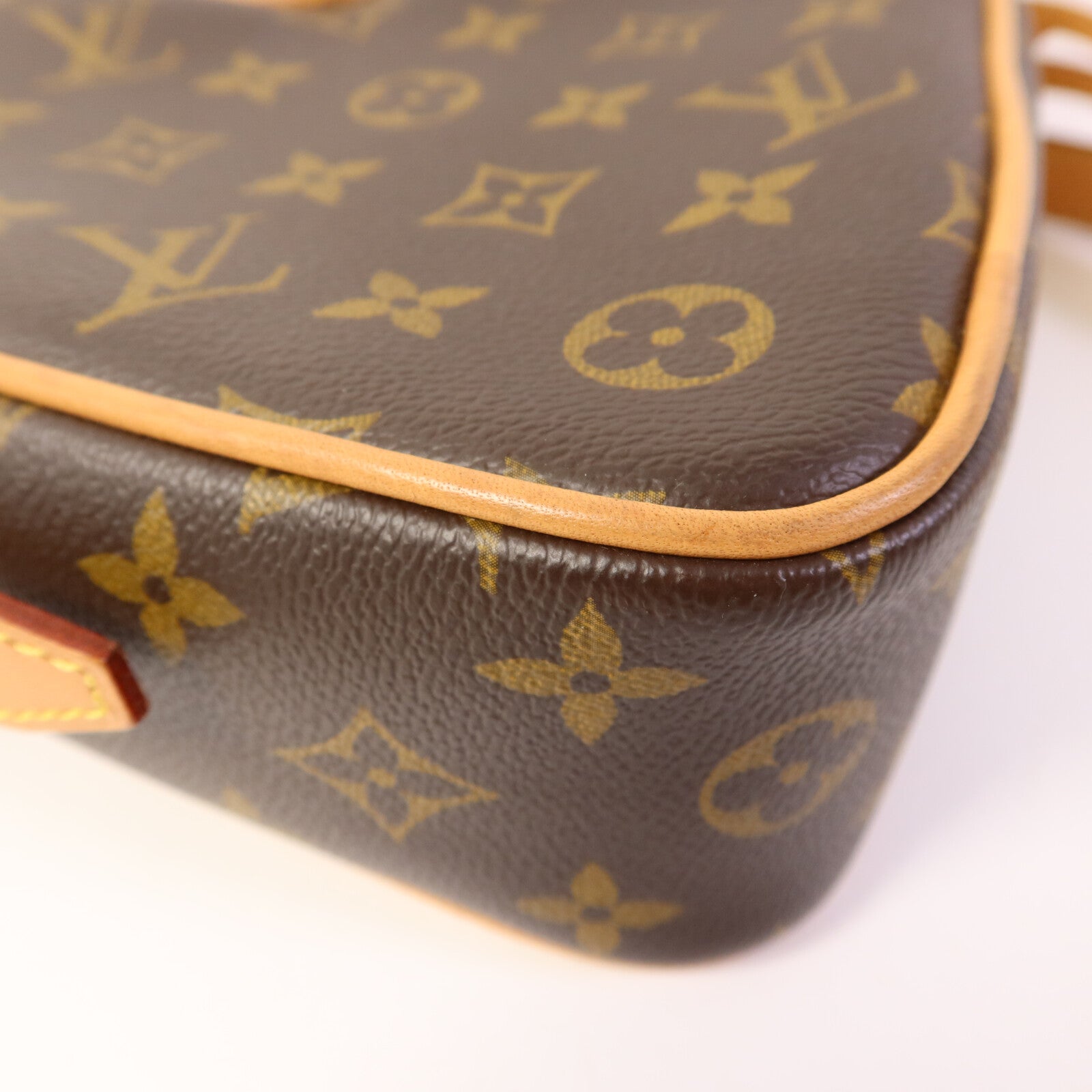 LOUIS VUITTON Monogram Game On Coeur金扣肩背袋棕色