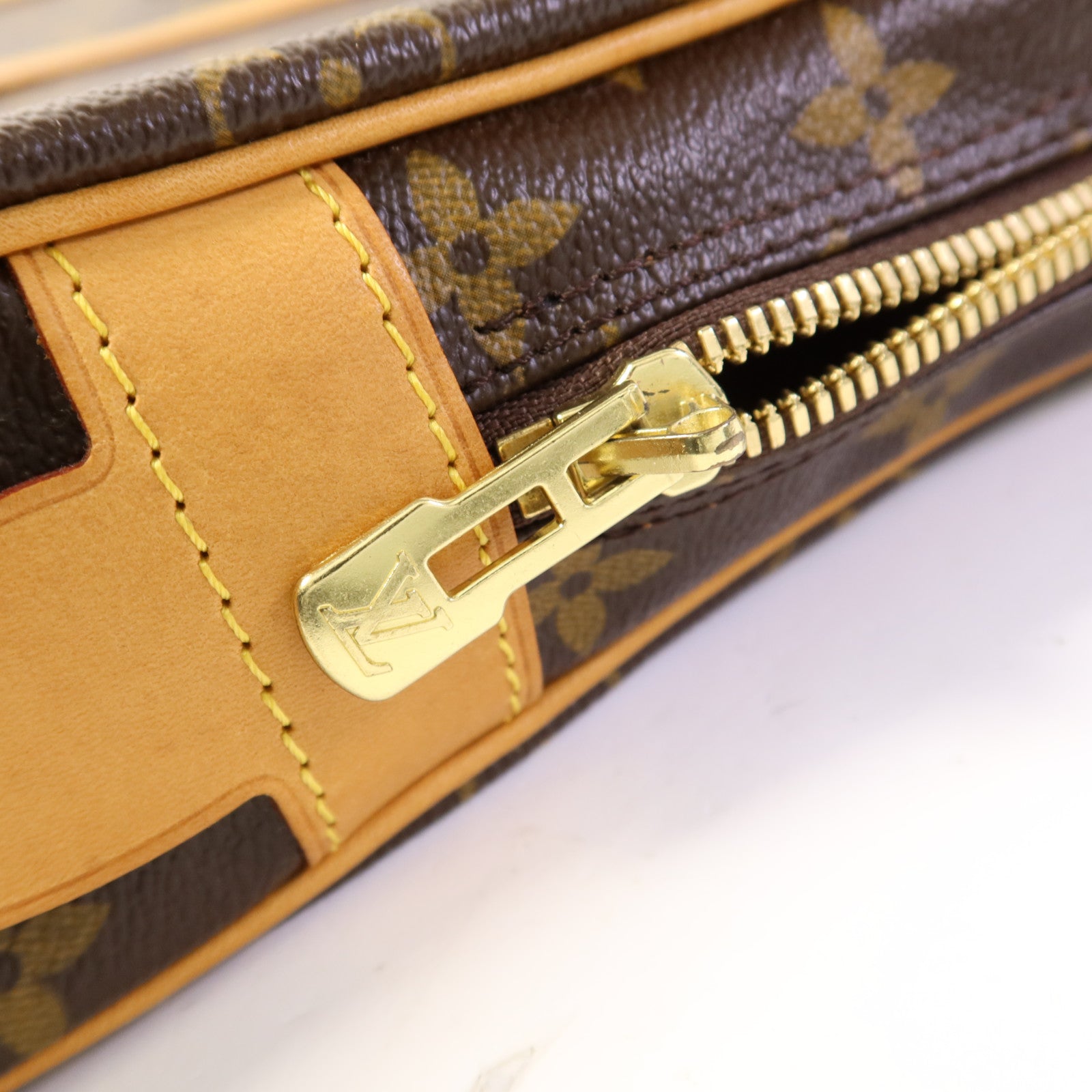 LOUIS VUITTON 【激減優惠】Monogram Porte Documents Voyage PM金扣手挽袋