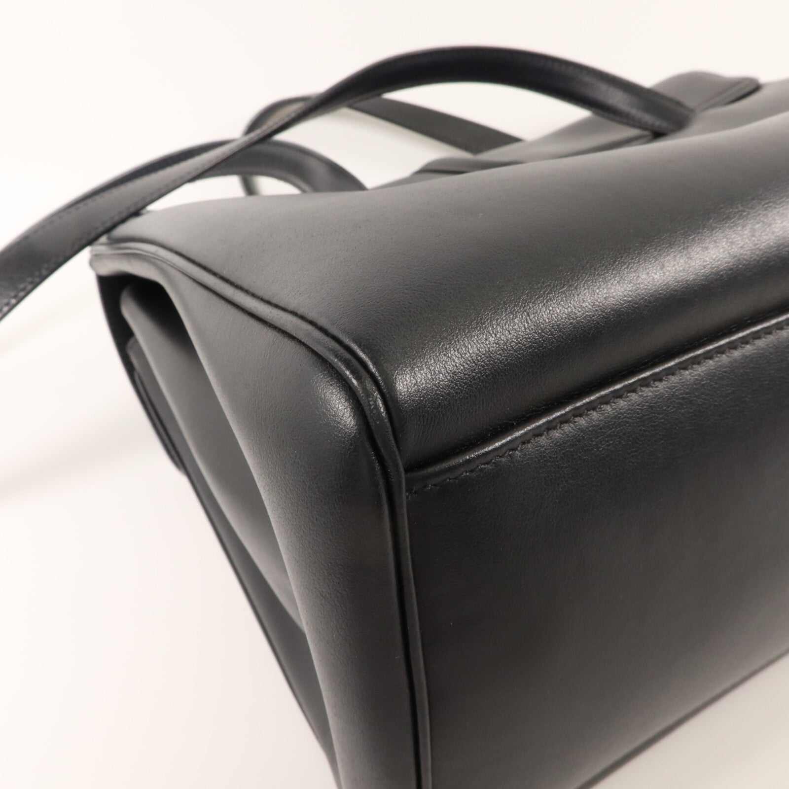 CELINE 牛皮皮革Soft 16 Small肩背袋