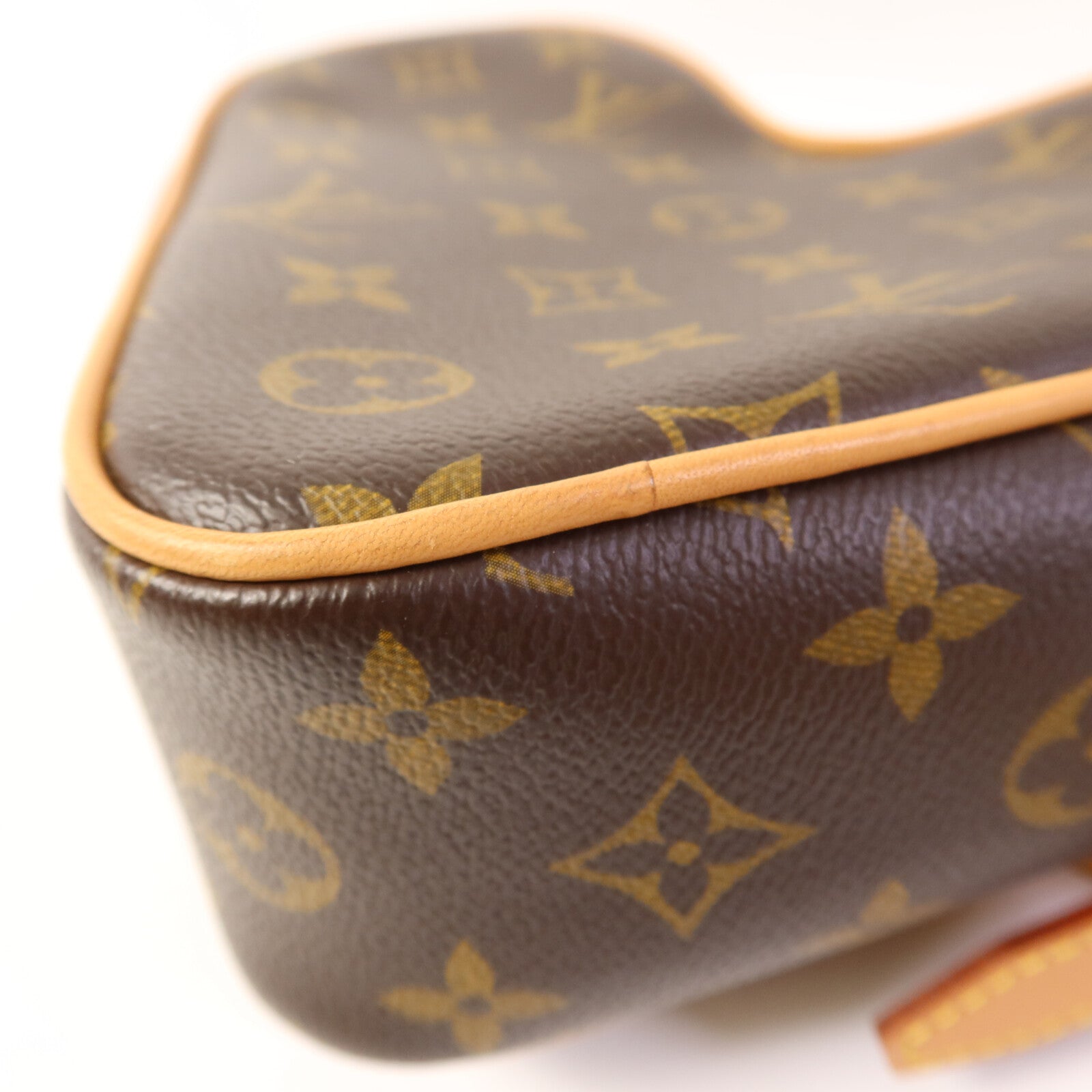 LOUIS VUITTON Monogram Game On Coeur金扣肩背袋棕色