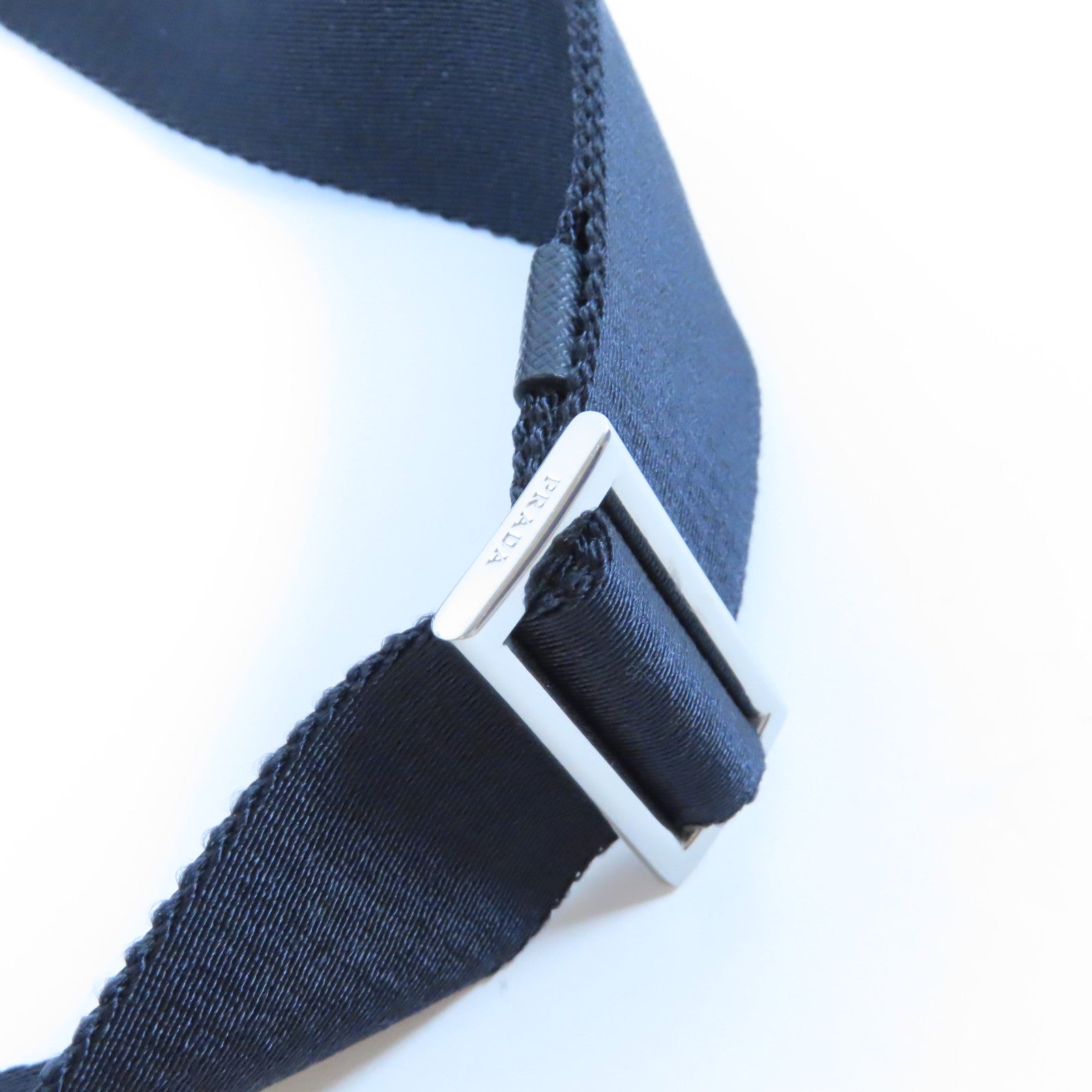PRADA 尼龍Shoulder Bag銀扣肩背袋黑色