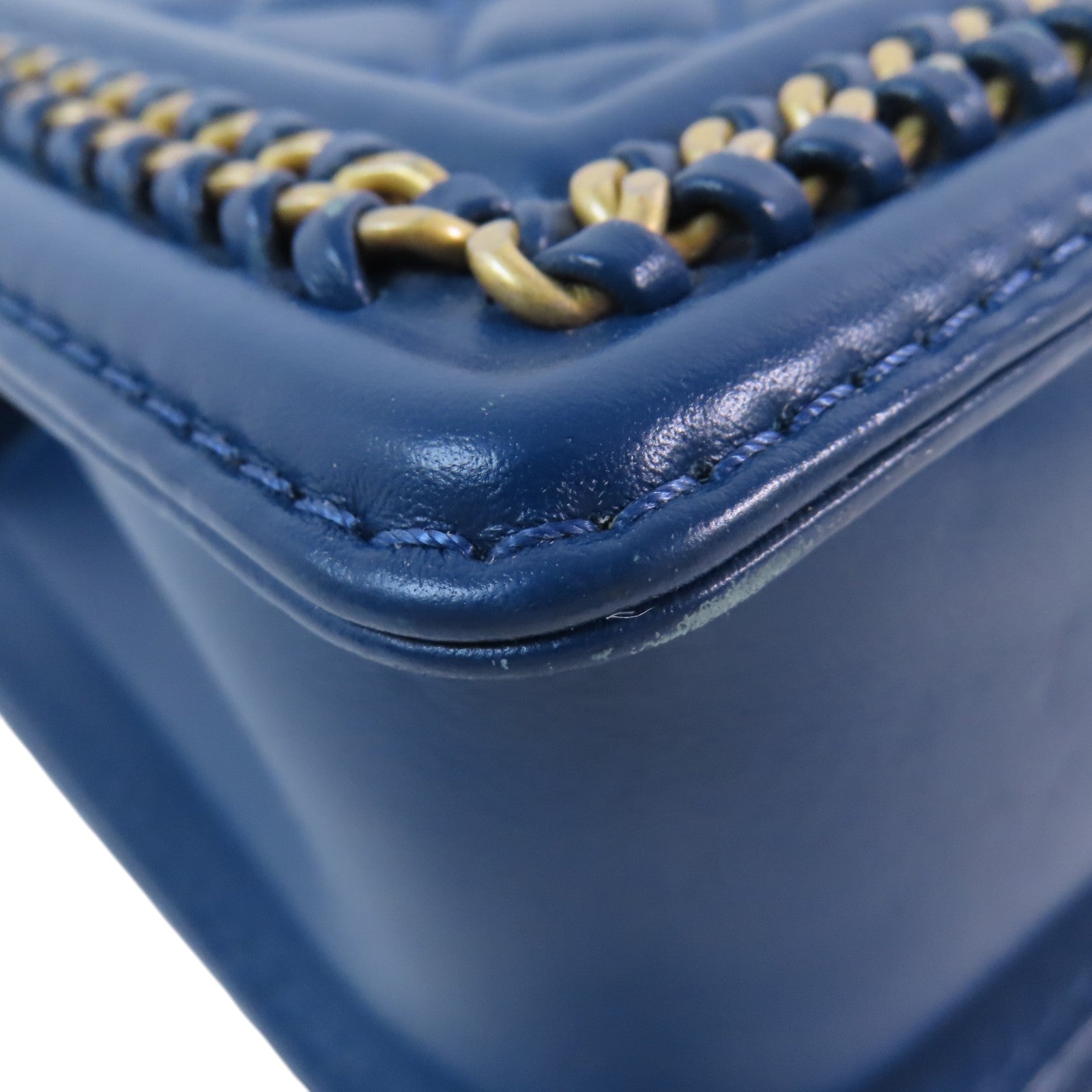 CHANEL 羊皮皮革Boy 25 With Handel金扣鏈帶肩背袋