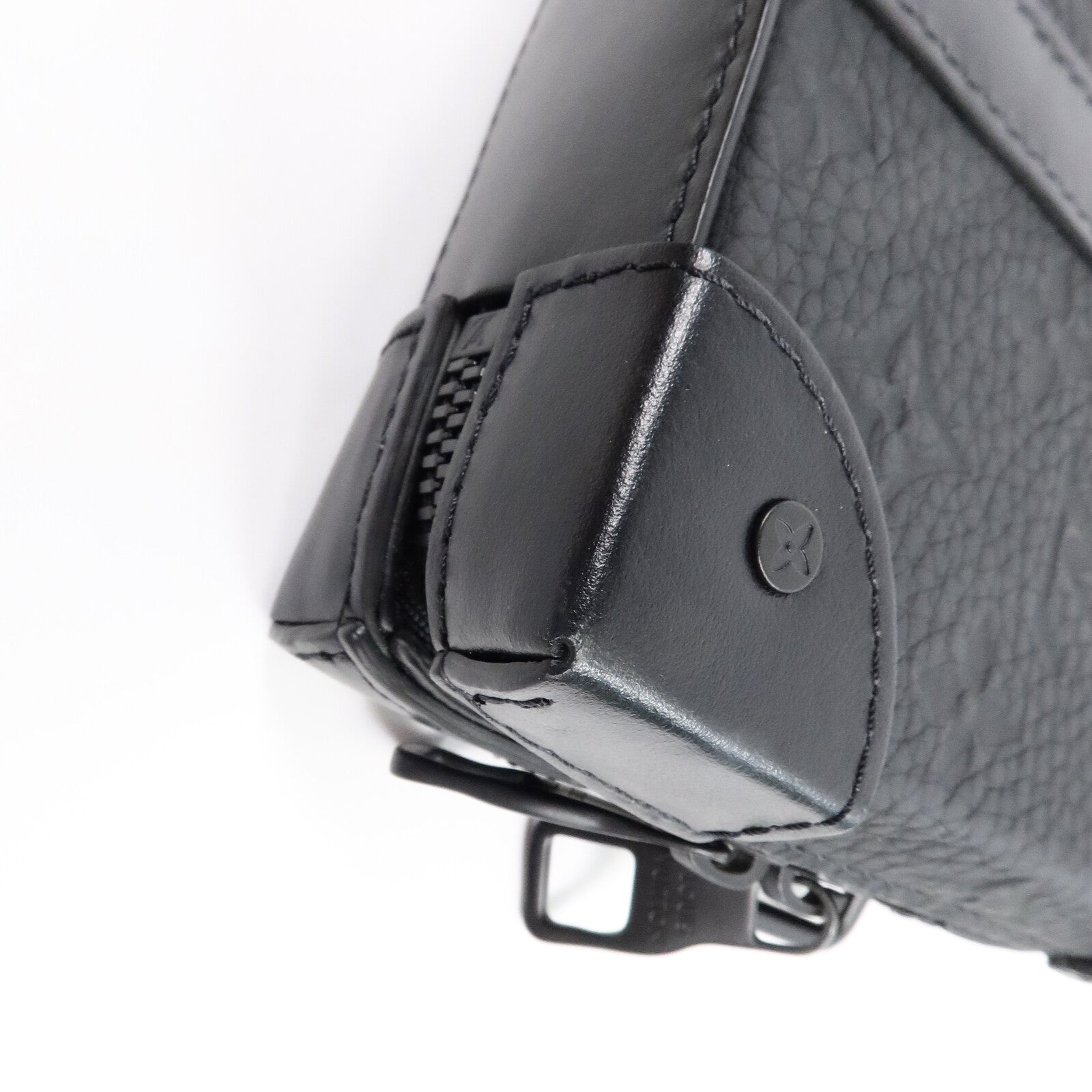 LOUIS VUITTON Monogram Taurillon Soft Trunk肩背袋