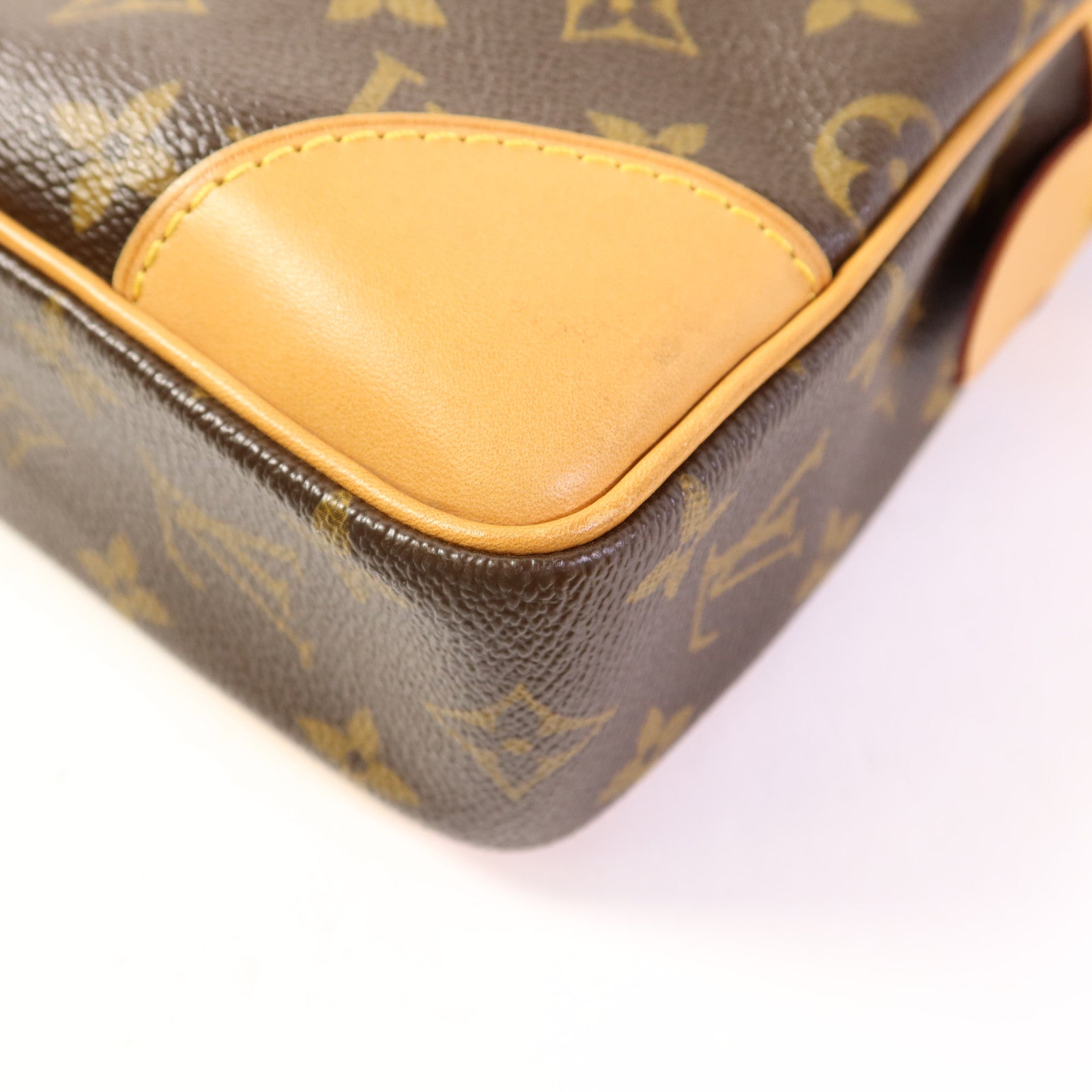 LOUIS VUITTON 【激減優惠】Monogram Porte Documents Voyage PM金扣手挽袋