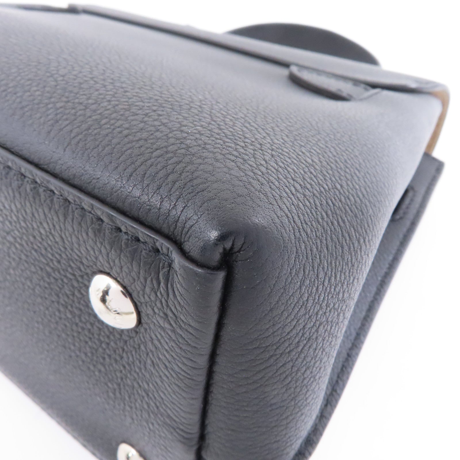 LOUIS VUITTON 牛皮皮革Lock Me Ever BB銀扣手挽肩背兩用袋黑色