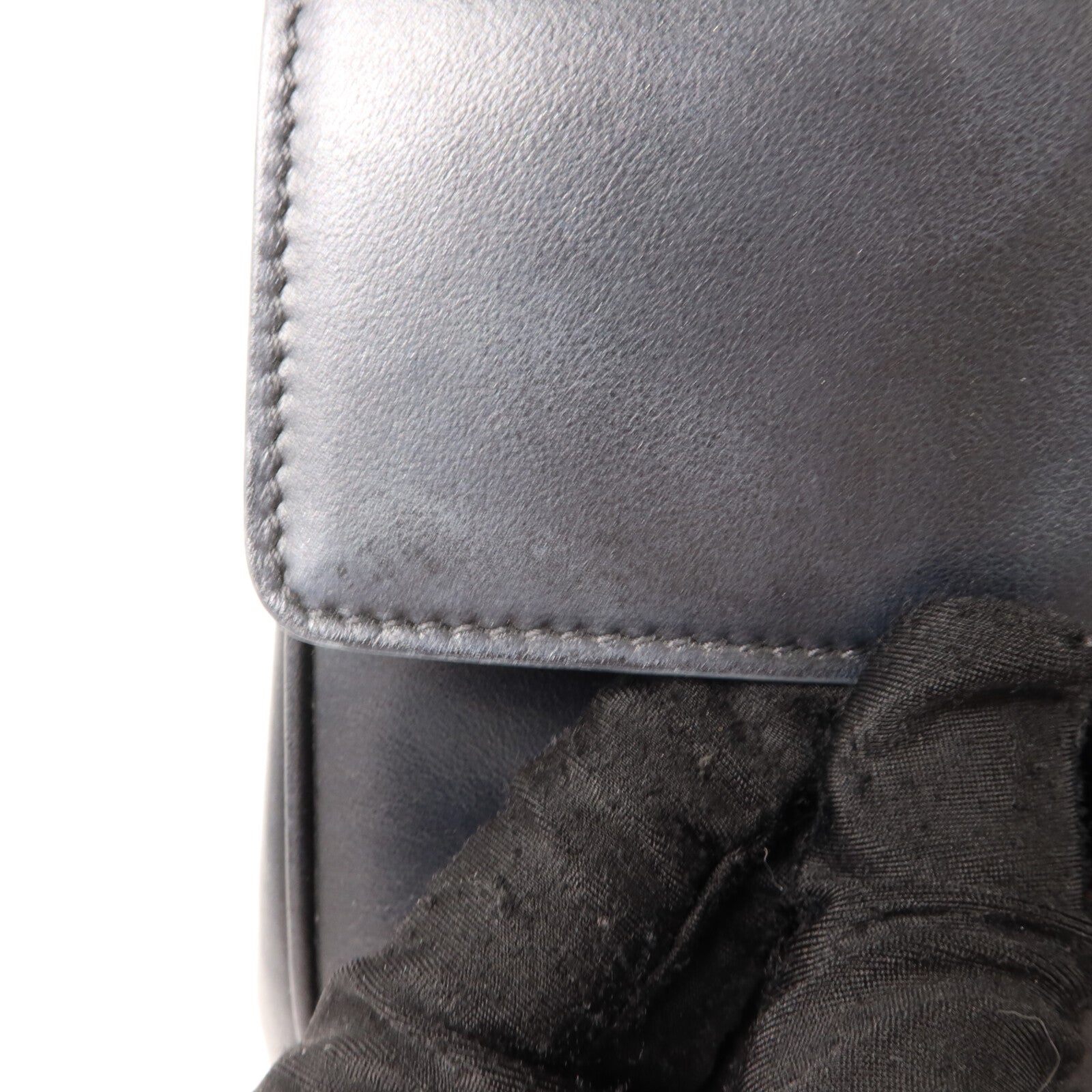 CELINE 牛皮皮革Soft 16 Small肩背袋