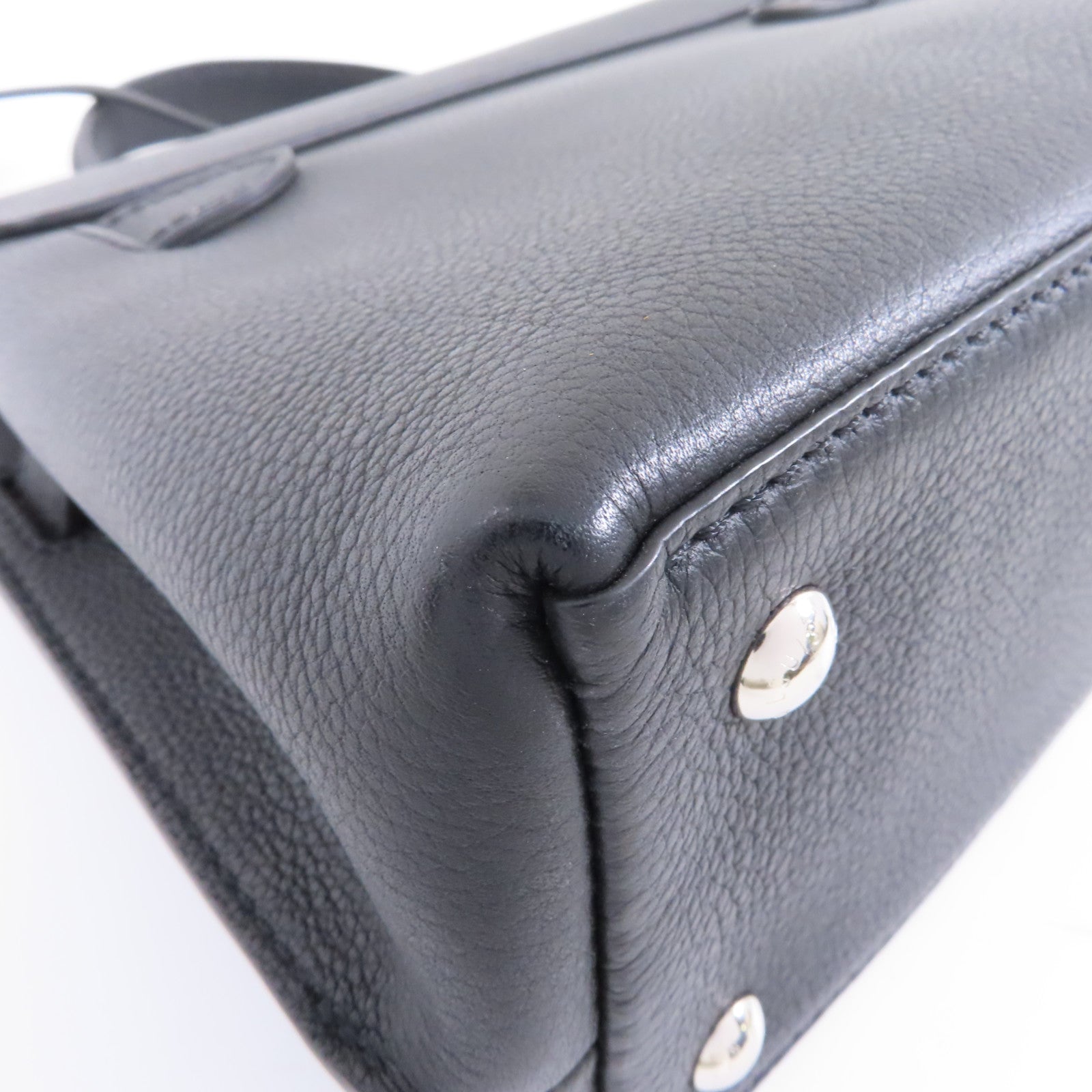 LOUIS VUITTON 牛皮皮革Lock Me Ever BB銀扣手挽肩背兩用袋黑色
