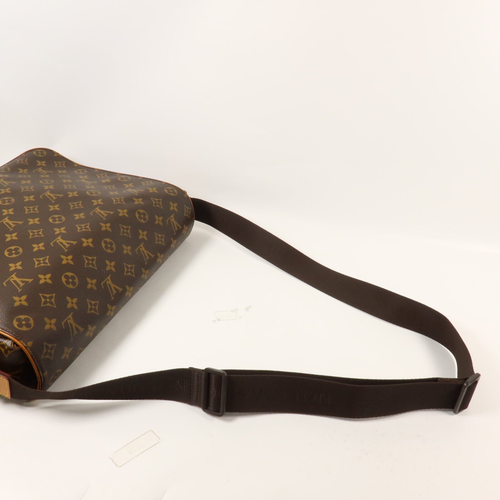 LOUIS VUITTON Monogram Abbesses肩背袋