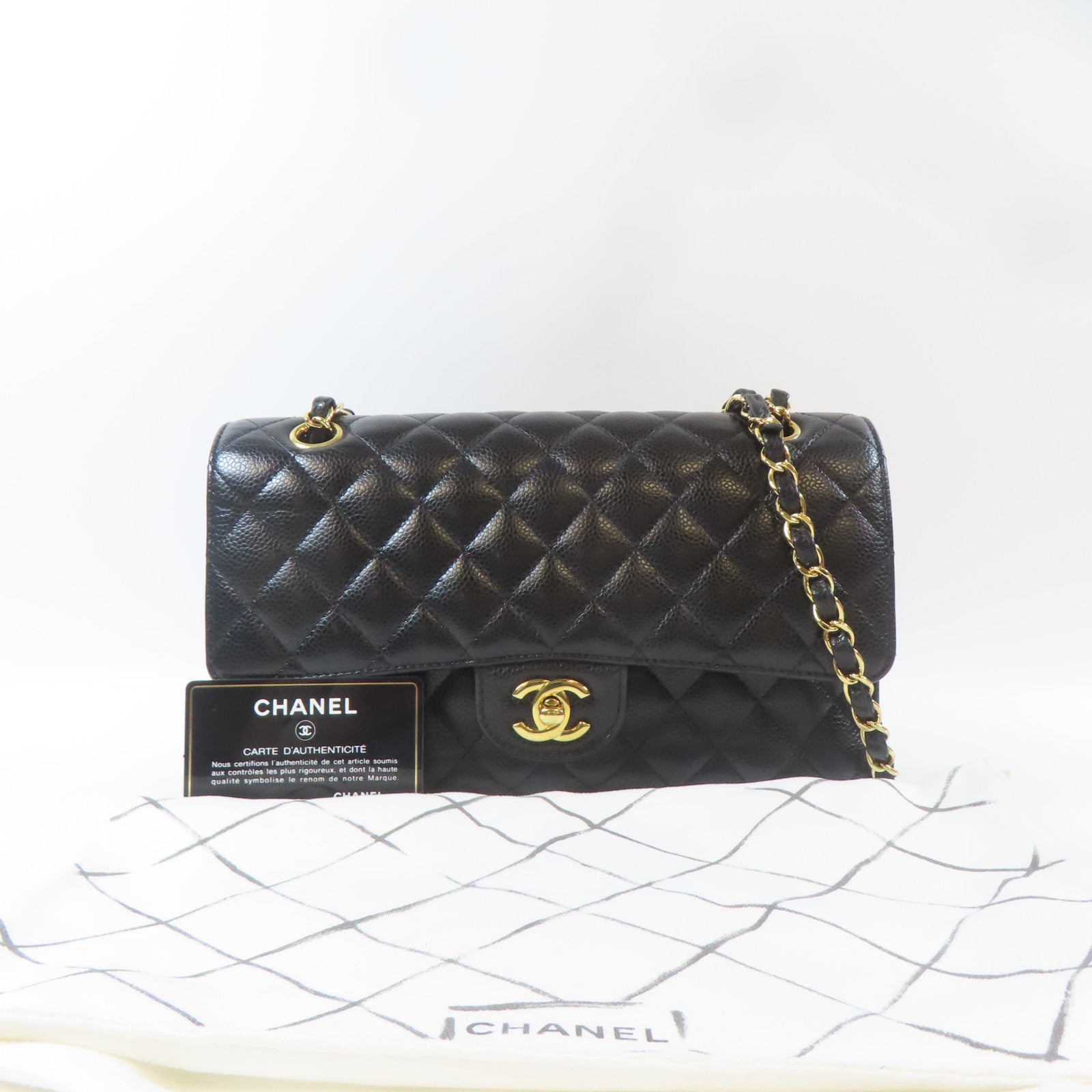 CHANEL 【激減優惠】菱格Caviar皮革Classic 25cm金扣鏈帶肩背袋黑色