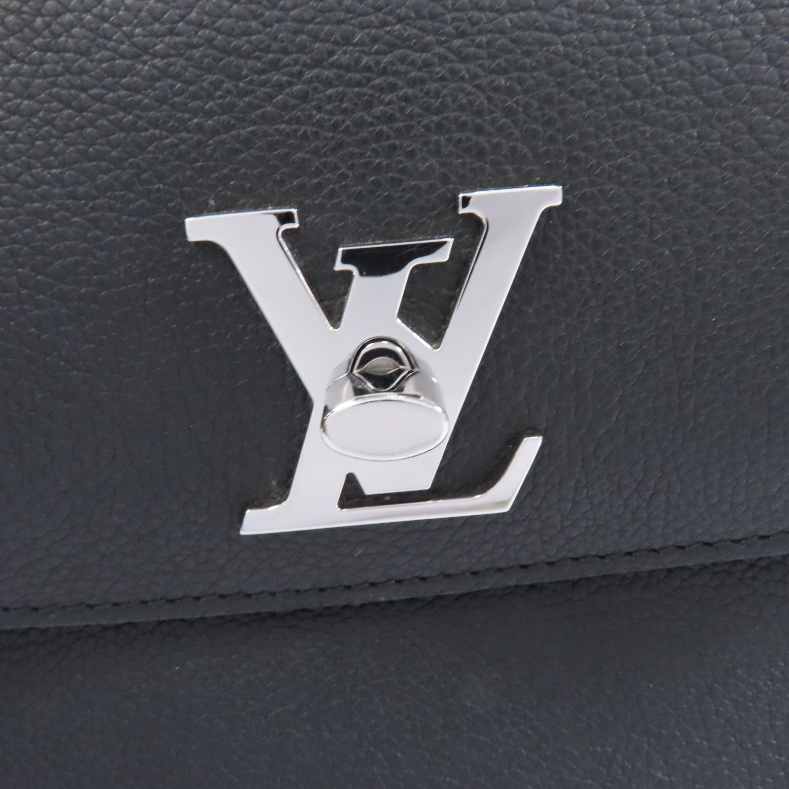 LOUIS VUITTON 牛皮皮革Lock Me Ever BB銀扣手挽肩背兩用袋黑色
