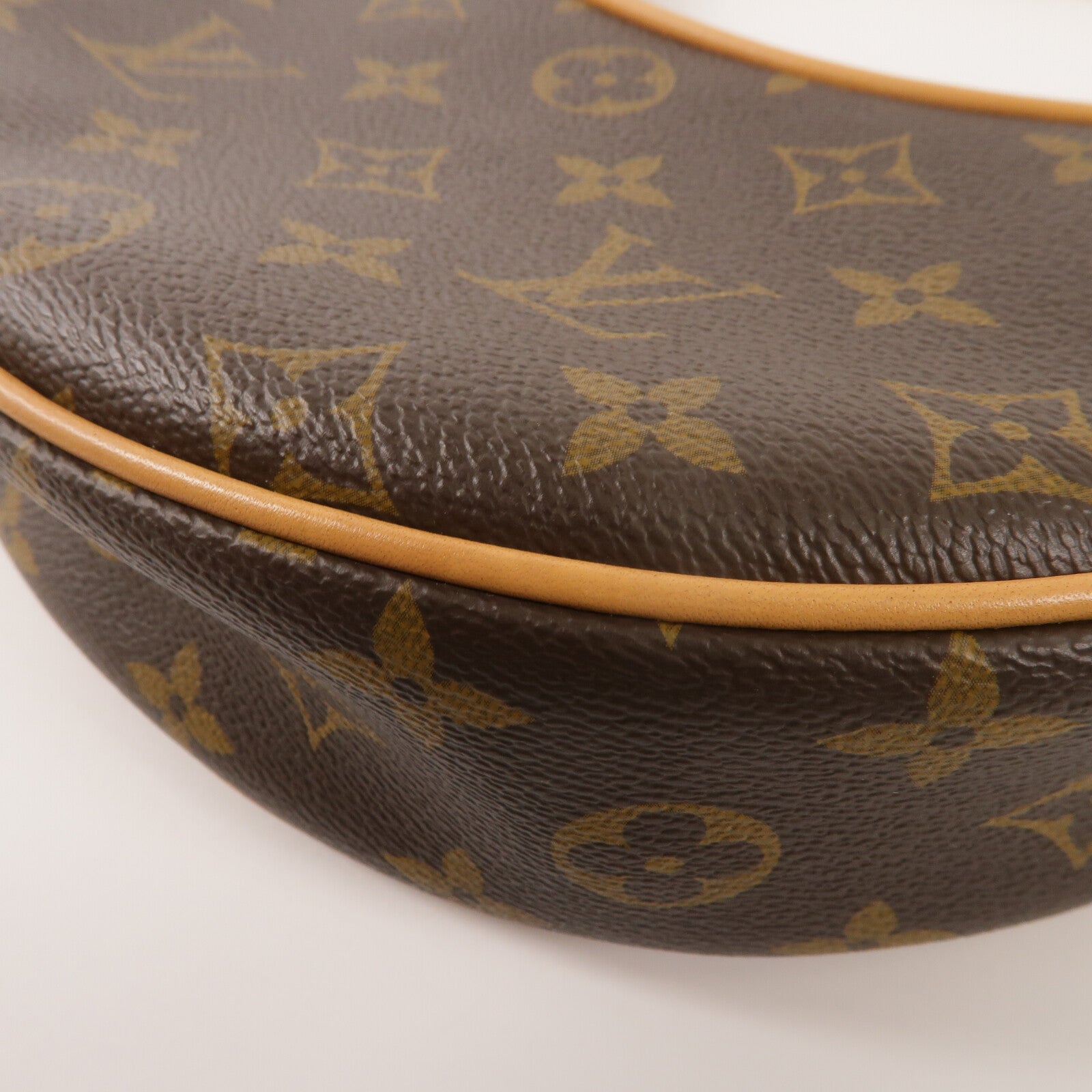 LOUIS VUITTON Monogram Loop肩背袋