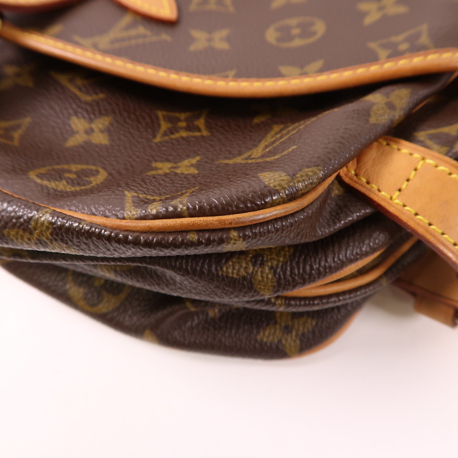 LOUIS VUITTON Monogram Saumur 30金扣肩背袋