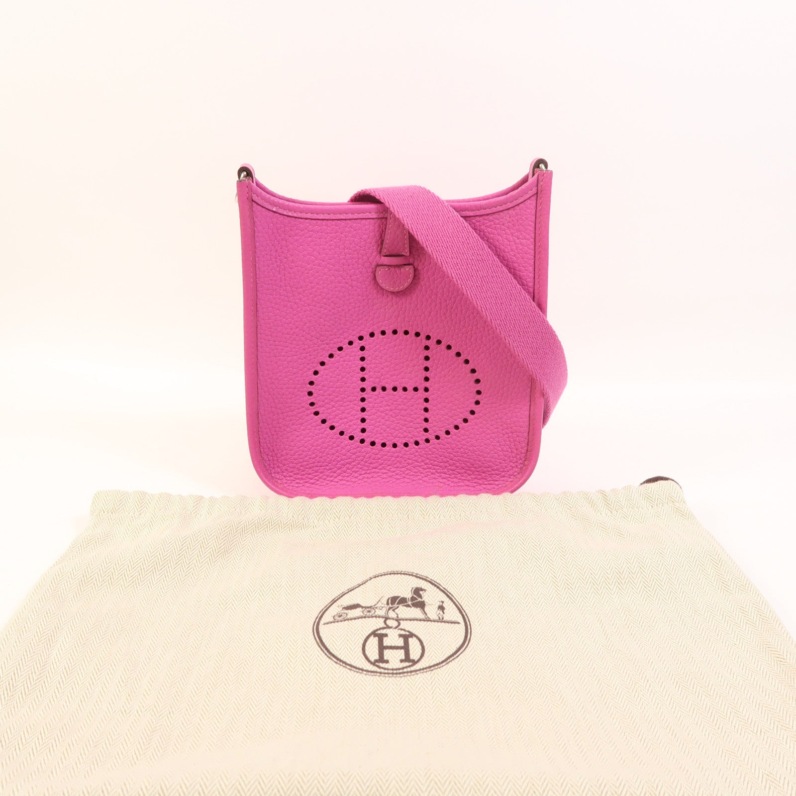 HERMES Clemence皮革Evelyne TPM銀扣肩背袋Magnolia