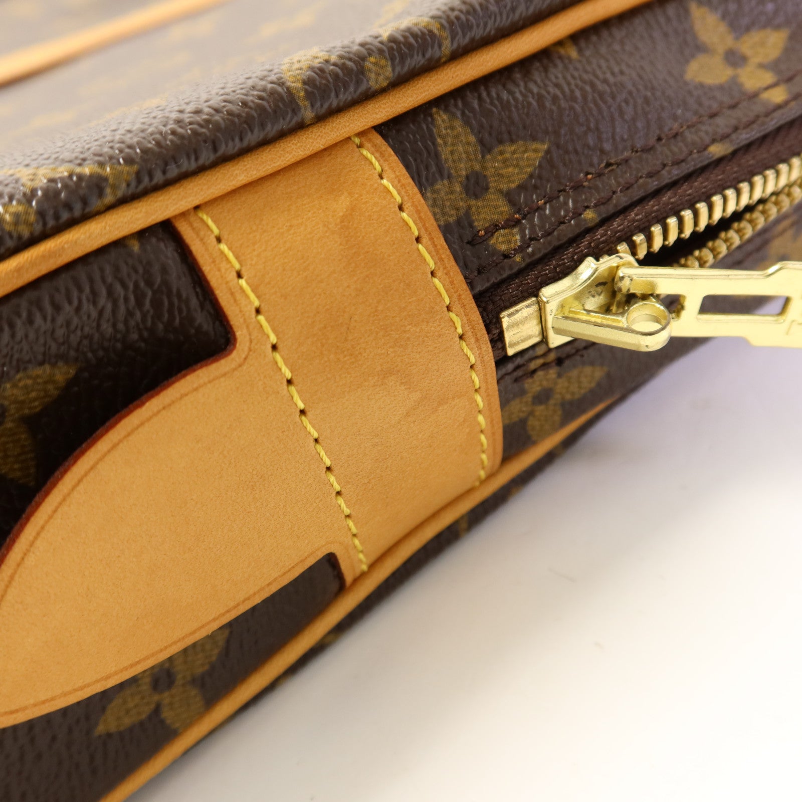 LOUIS VUITTON Monogram Porte Documents Voyage PM金扣手挽袋