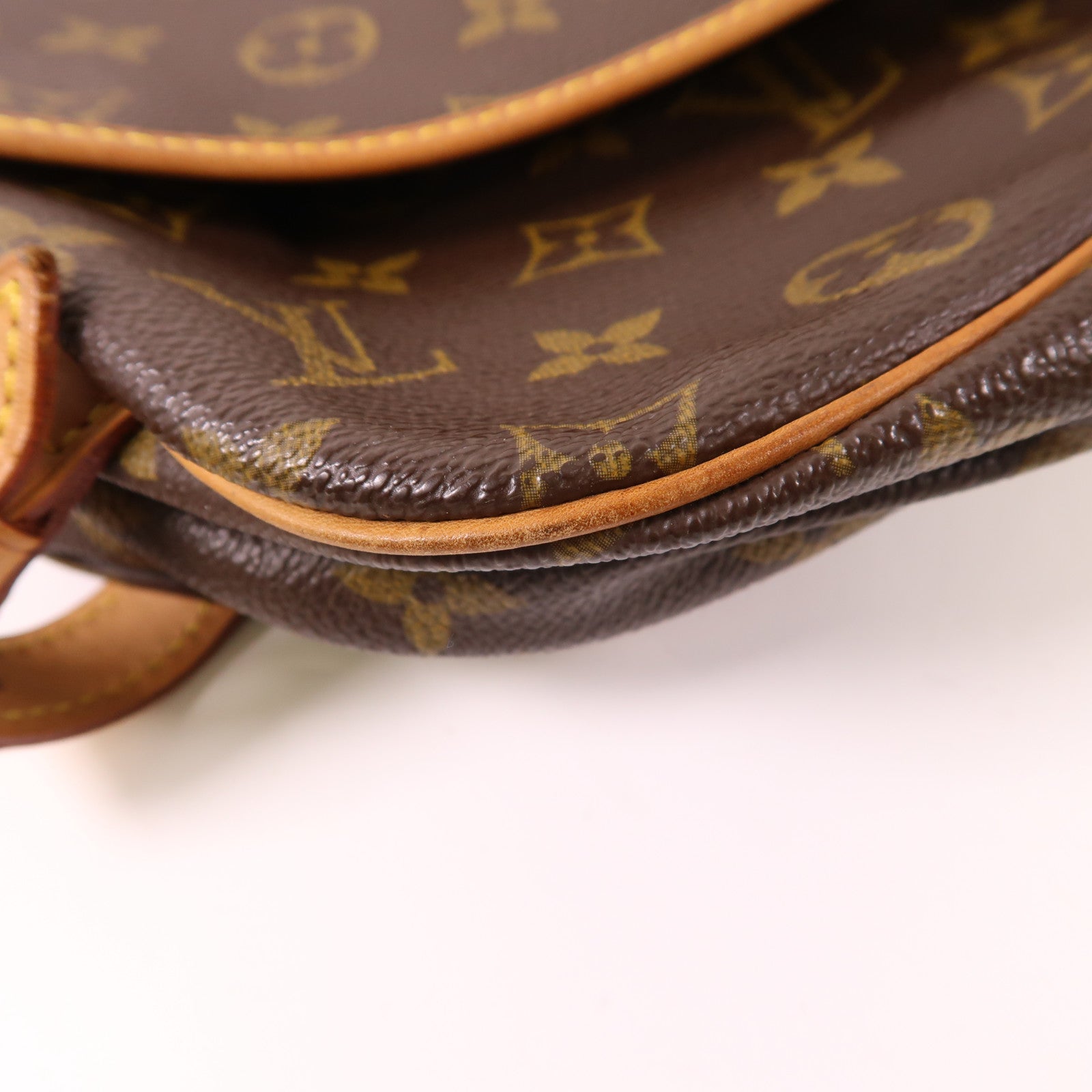 LOUIS VUITTON Monogram Saumur 30金扣肩背袋