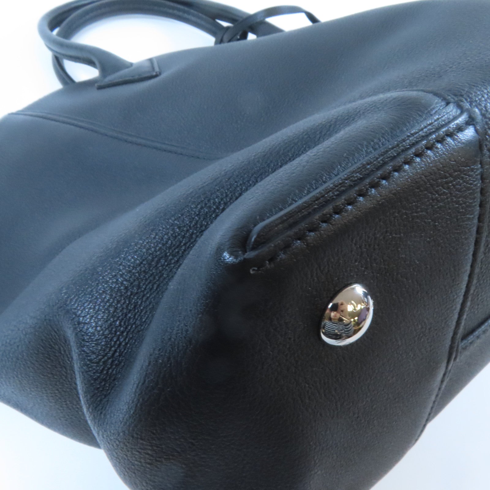 LOUIS VUITTON 【激減優惠】牛皮皮革Lockit MM銀扣手挽袋黑色