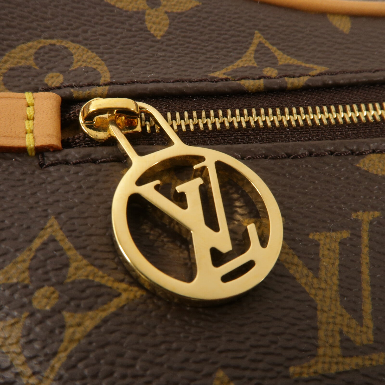 LOUIS VUITTON Monogram Loop肩背袋