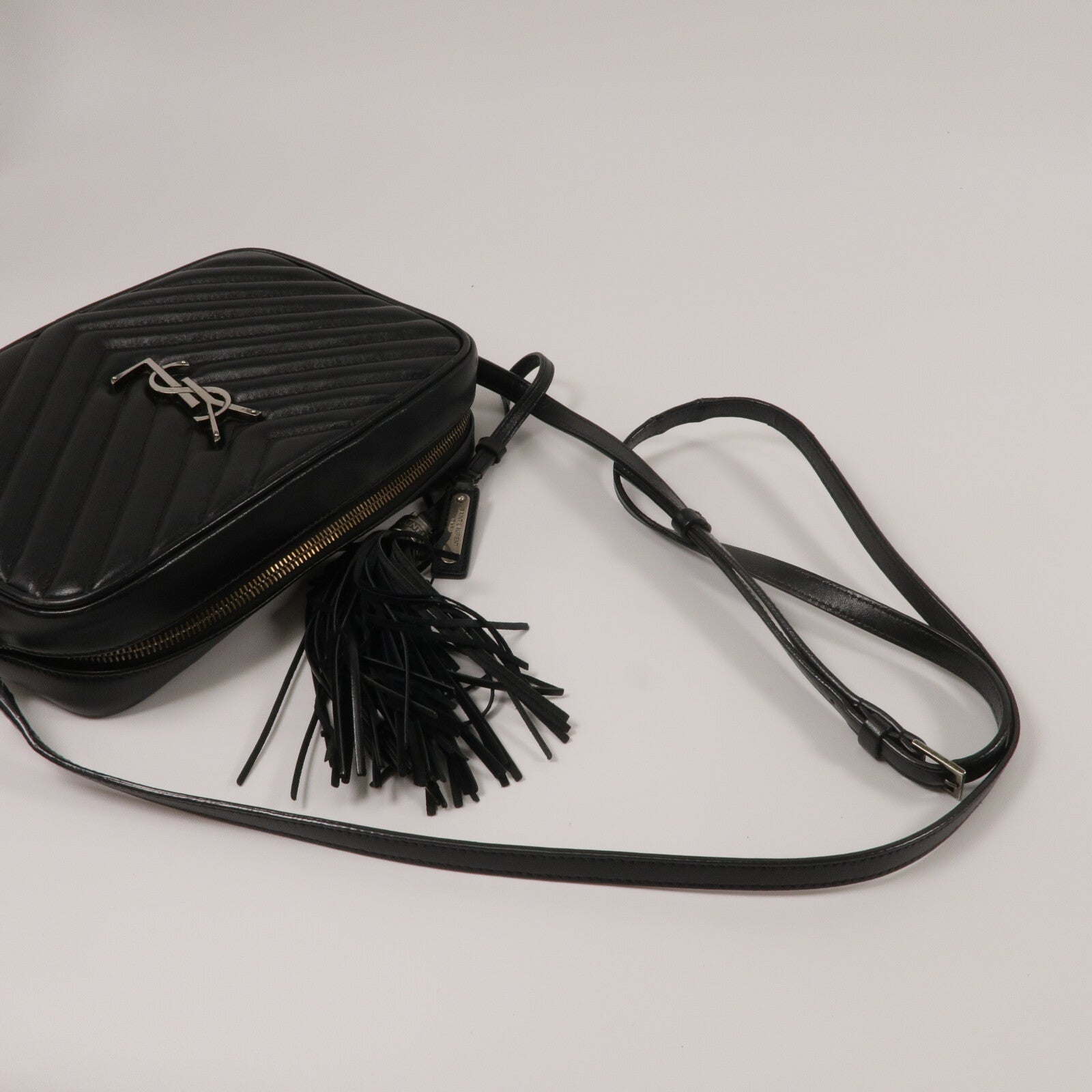 YVES SAINT LAURENT 牛皮皮革Lou Camera Bag肩背袋