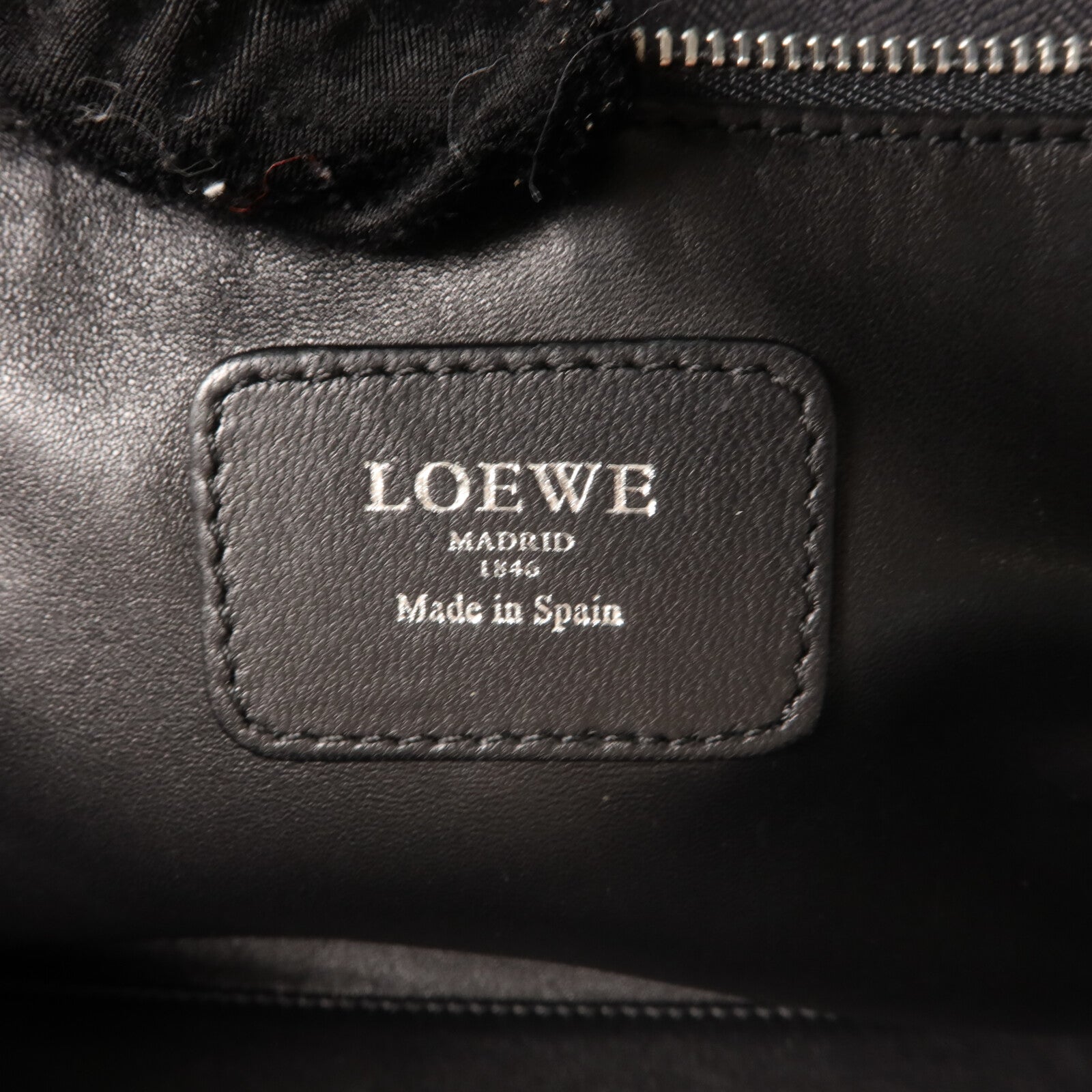 LOEWE 牛皮皮革Amazona 36手挽袋