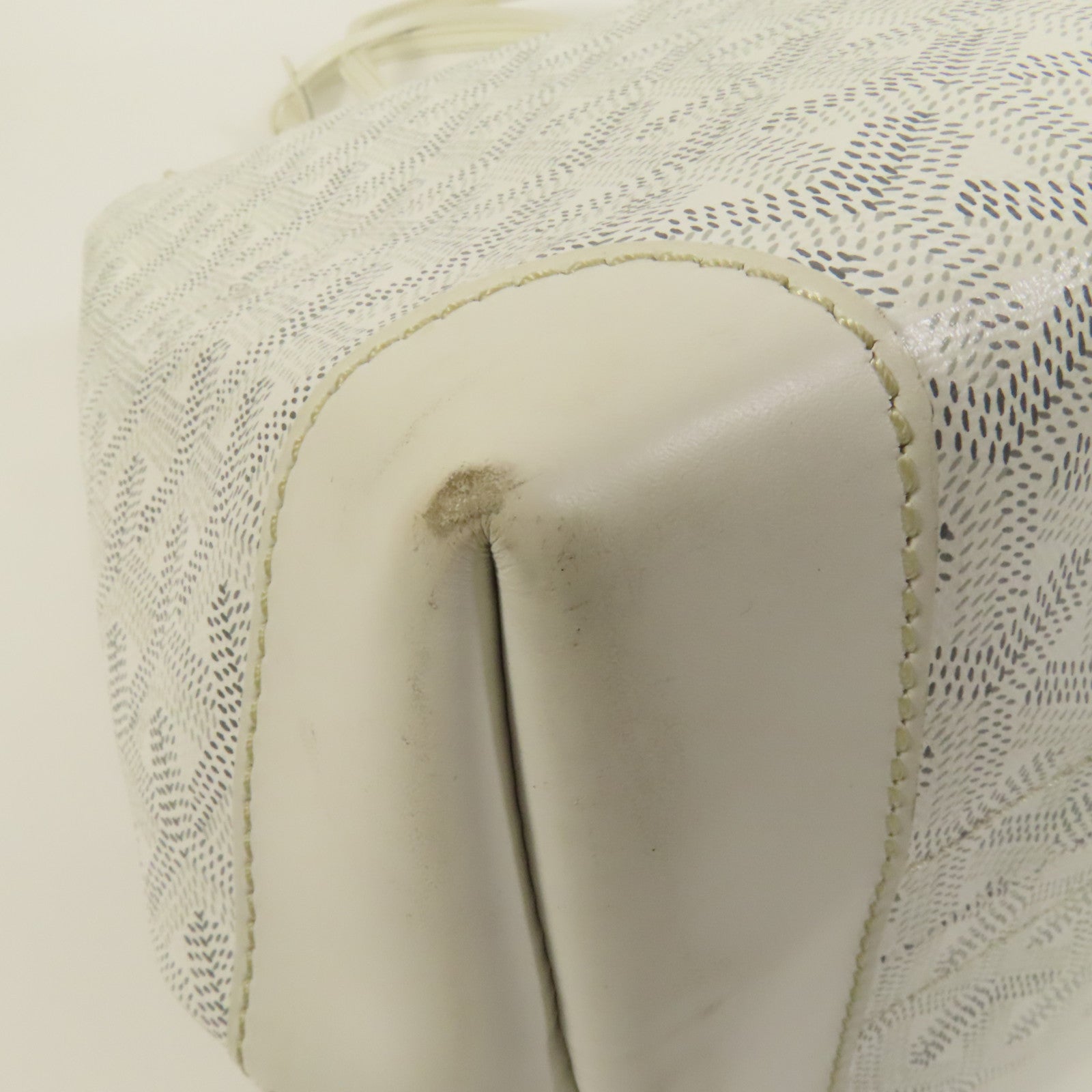 GOYARD 塗層帆布Bellechasse Biaude PM肩背袋