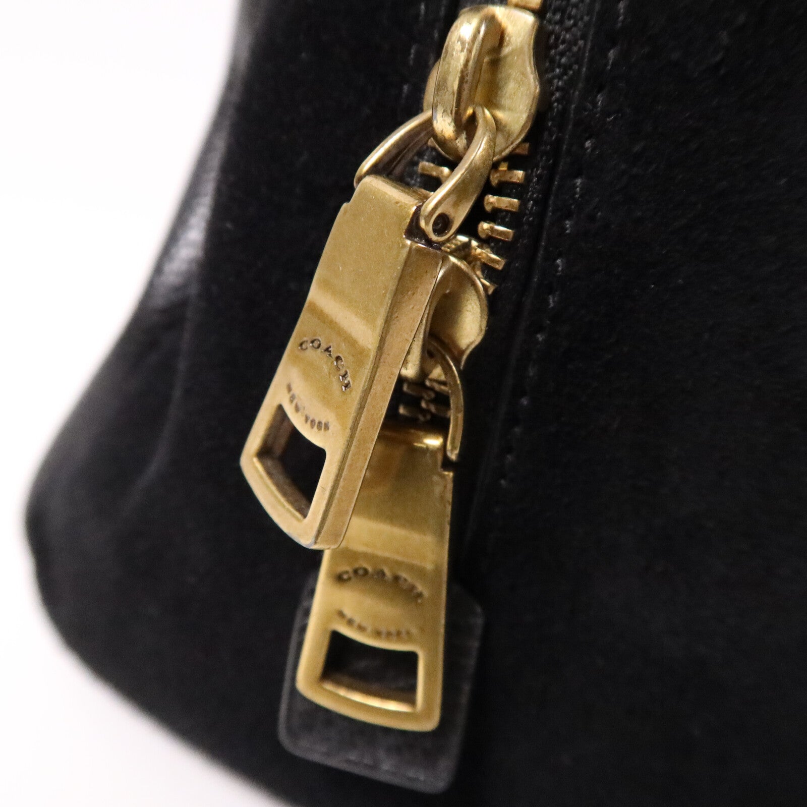 COACH 牛皮皮革Shoulder Bag金扣肩背袋