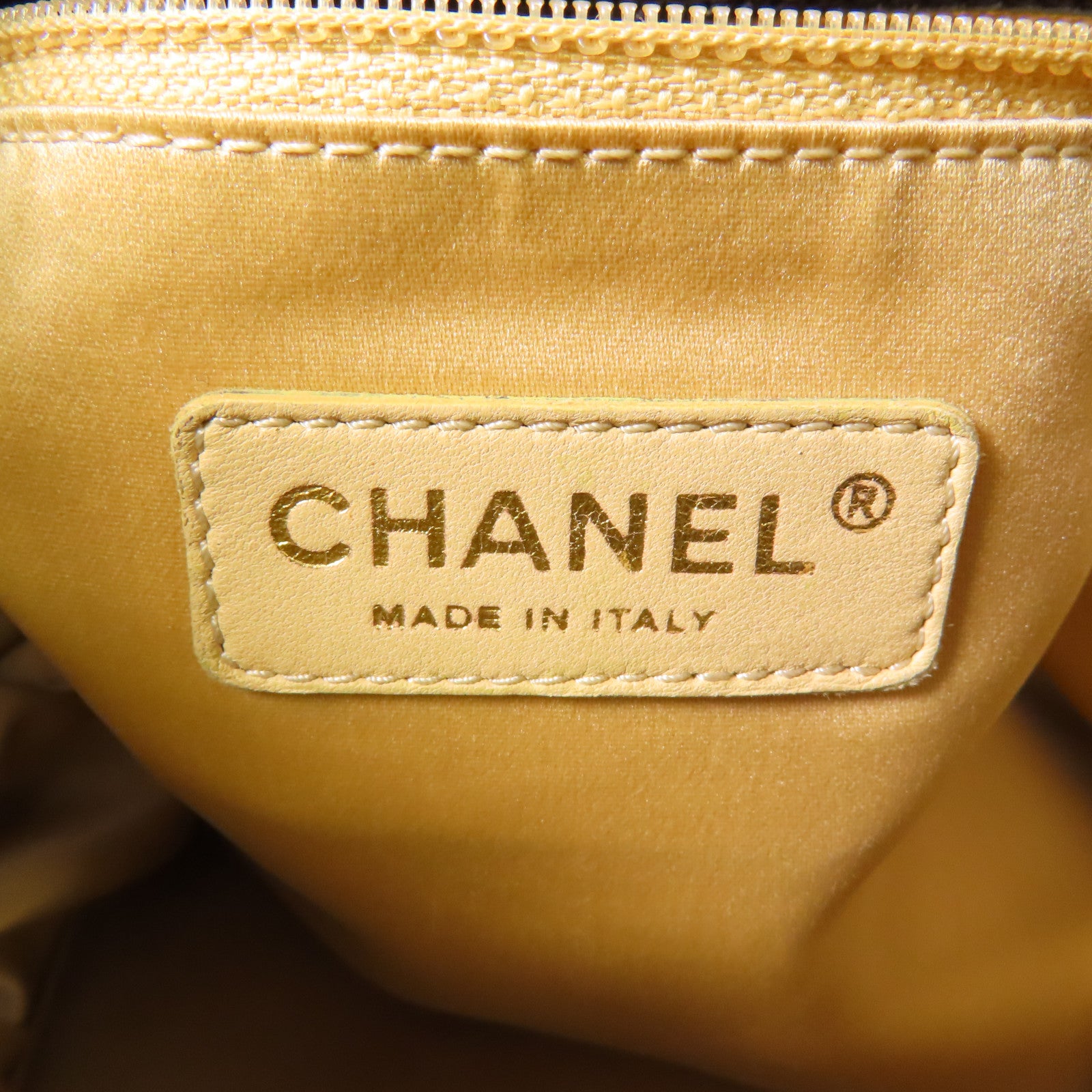 CHANEL 皮革Chain Shoulder金扣鏈帶肩背袋