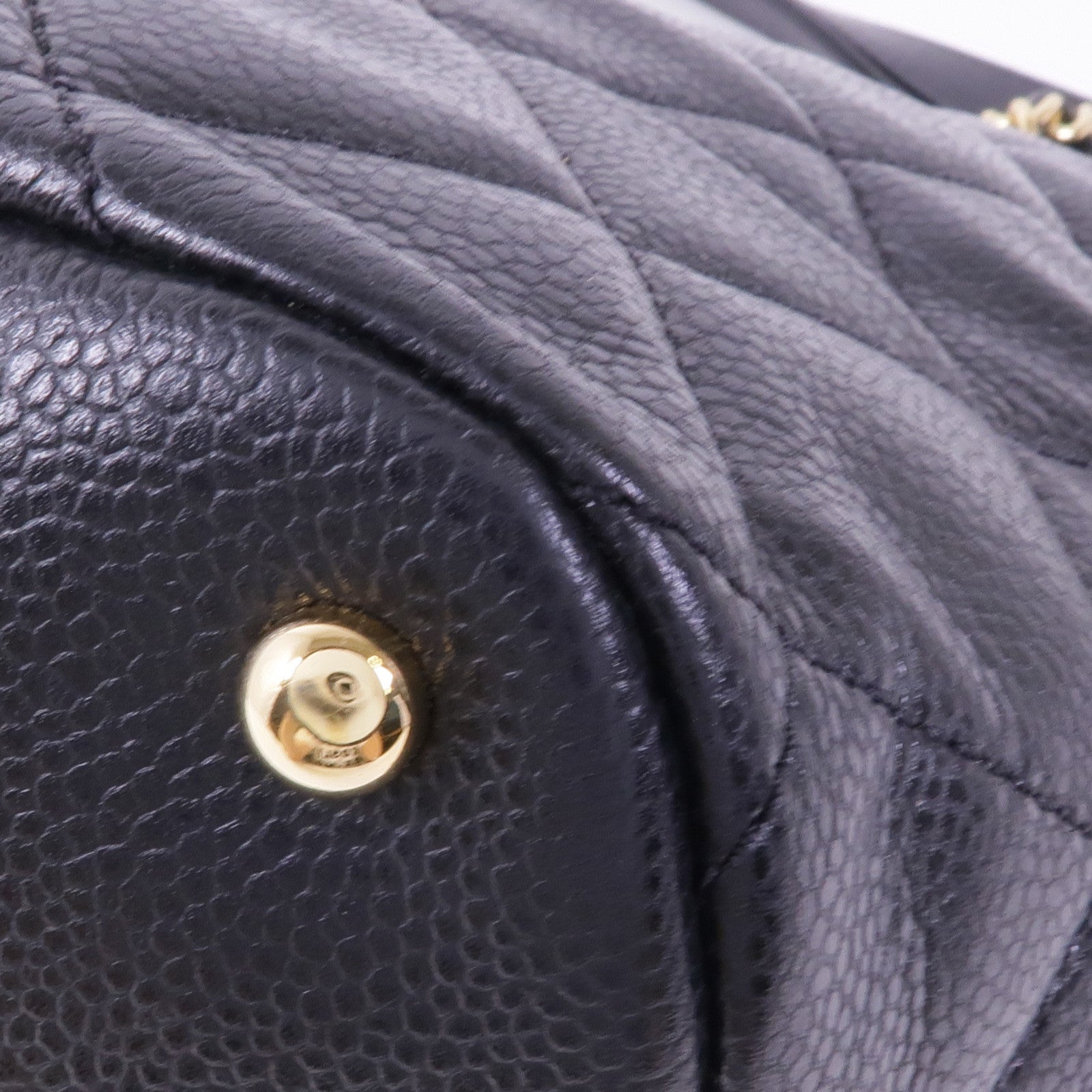 CHANEL 牛皮皮革Shoulder Bag金扣肩背袋