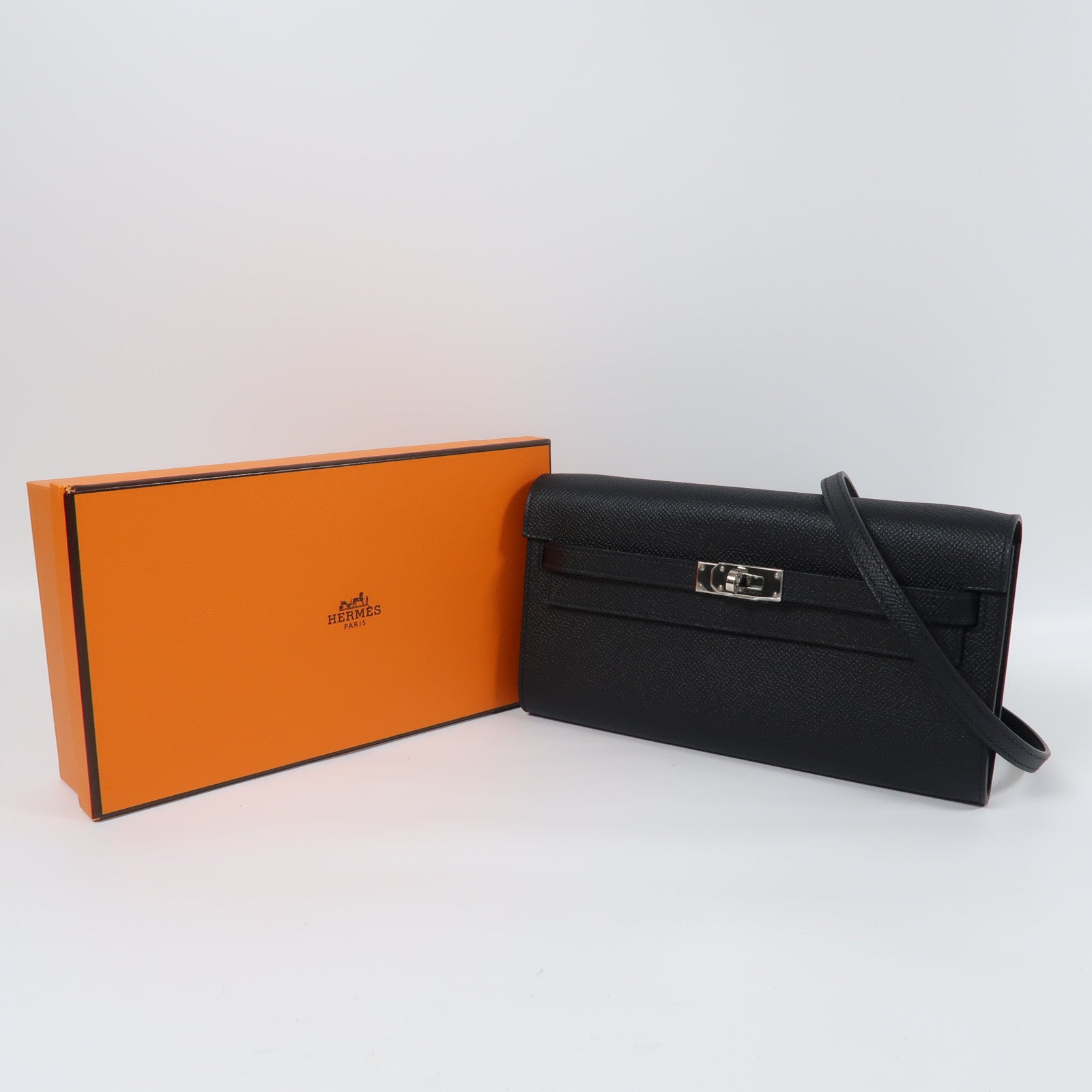 HERMES Epsom皮革Kelly To Go銀扣肩背袋Noir黑色