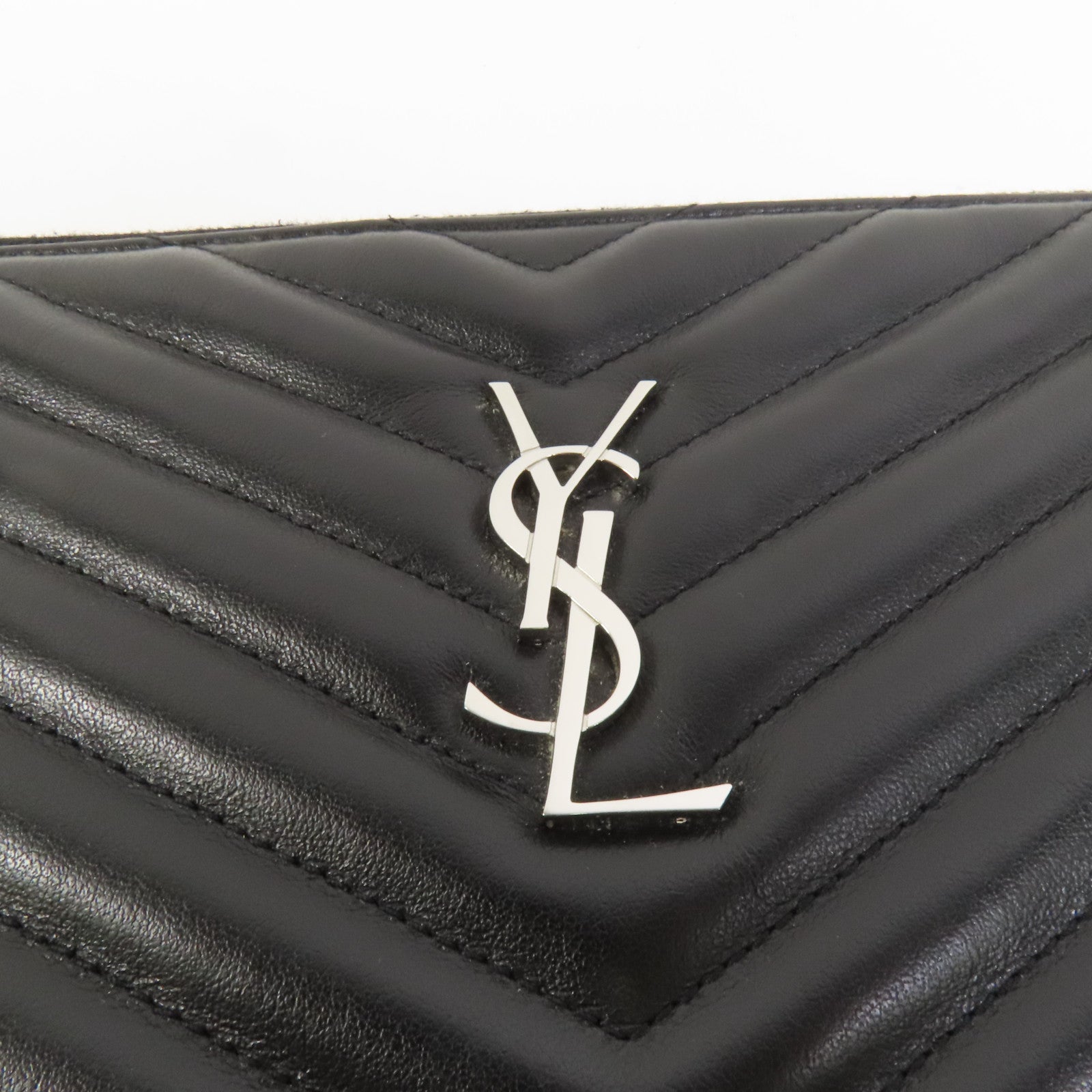 YVES SAINT LAURENT 牛皮皮革Matelasse銀扣手拿包