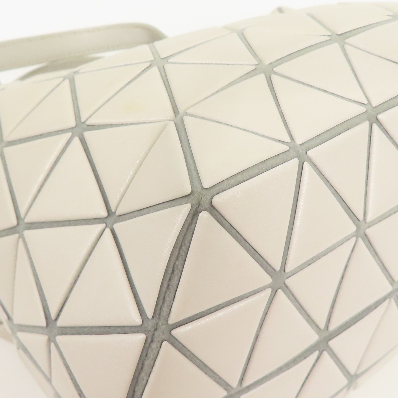 BAO BAO ISSEYMIYAKE 皮革Bao Bao 2 Way Shoulder銀扣手挽肩背兩用袋
