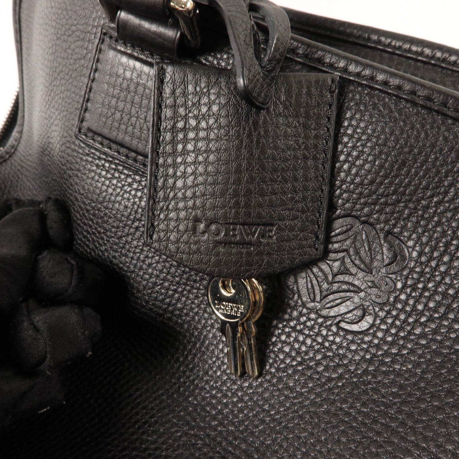 LOEWE 牛皮皮革Amazona 36手挽袋