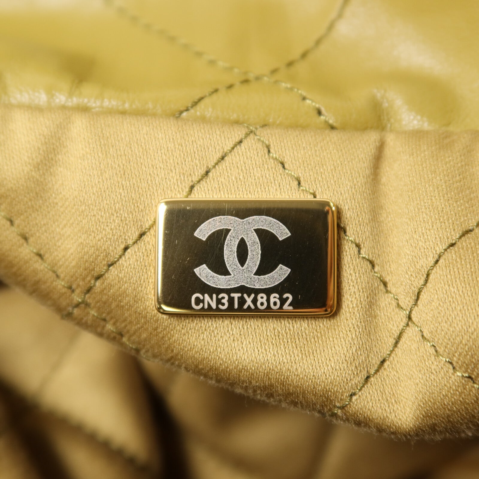 CHANEL 牛皮皮革Chanel 22 Small鏈帶肩背袋