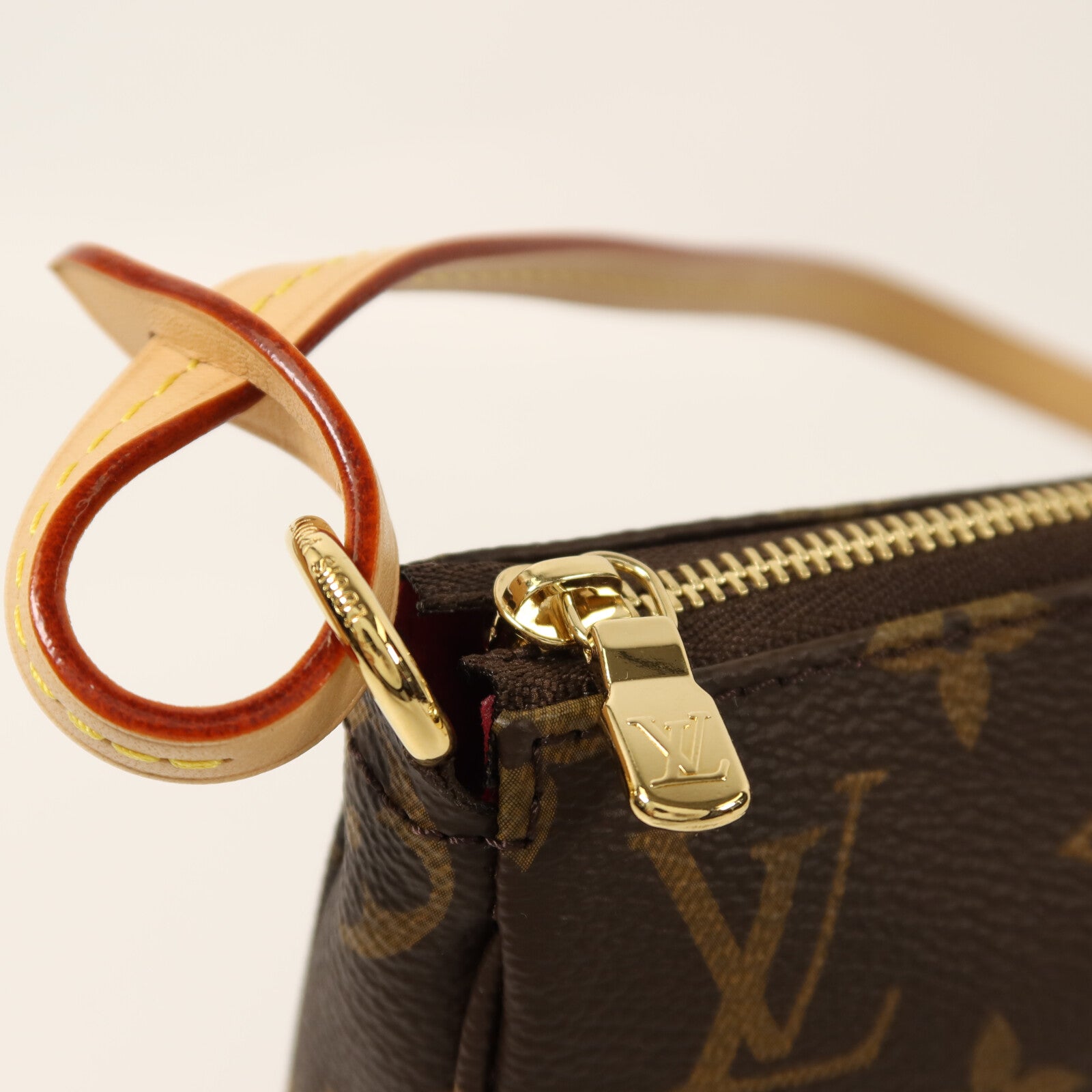 LOUIS VUITTON Monogram Takashi Murakami Panda Pochette金扣肩背袋