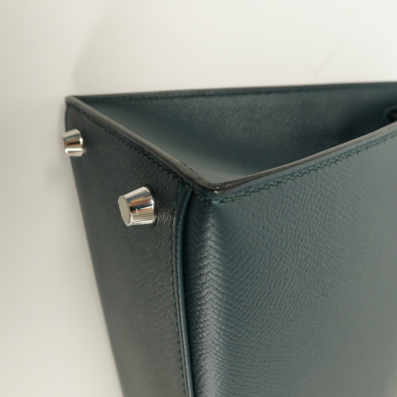 HERMES Epsom皮革/Clemence皮革Kelly 28手挽肩背兩用袋Vert Cypres/Bleu Obscur/Malachite